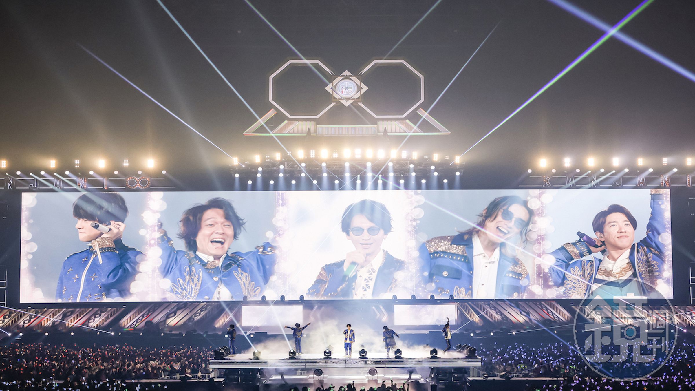 傑尼斯男團「關8」為慶祝成軍18周年,舉辦「18祭」巡迴演唱會,並發行紀念特輯。(索尼音樂提供)