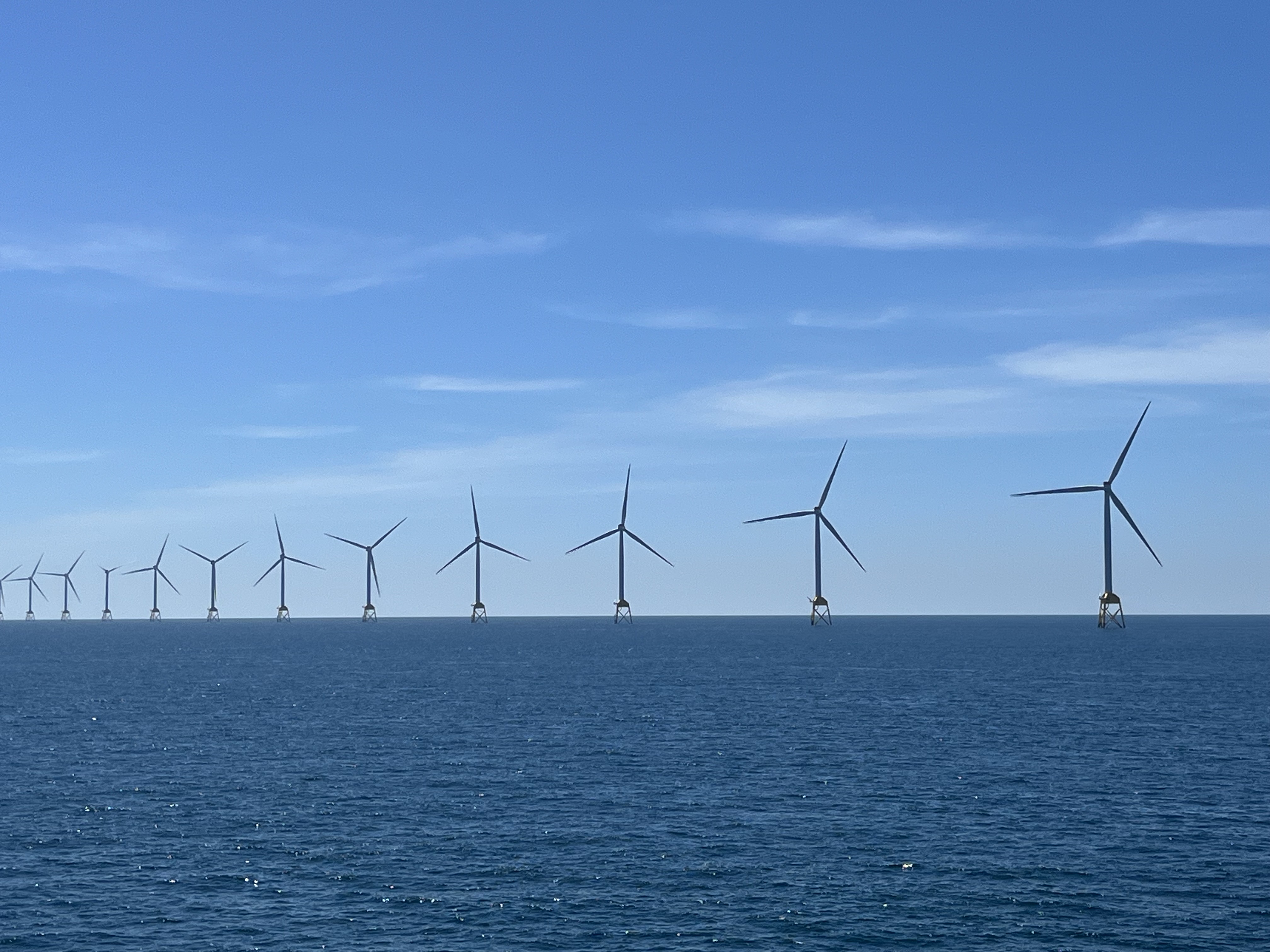 隨著台灣廠商對綠電需求不斷地攀升，如何更有效地推動、加速風場的建置，是政府在制定離岸風電選商遊戲規則時必須思考的重點之一。