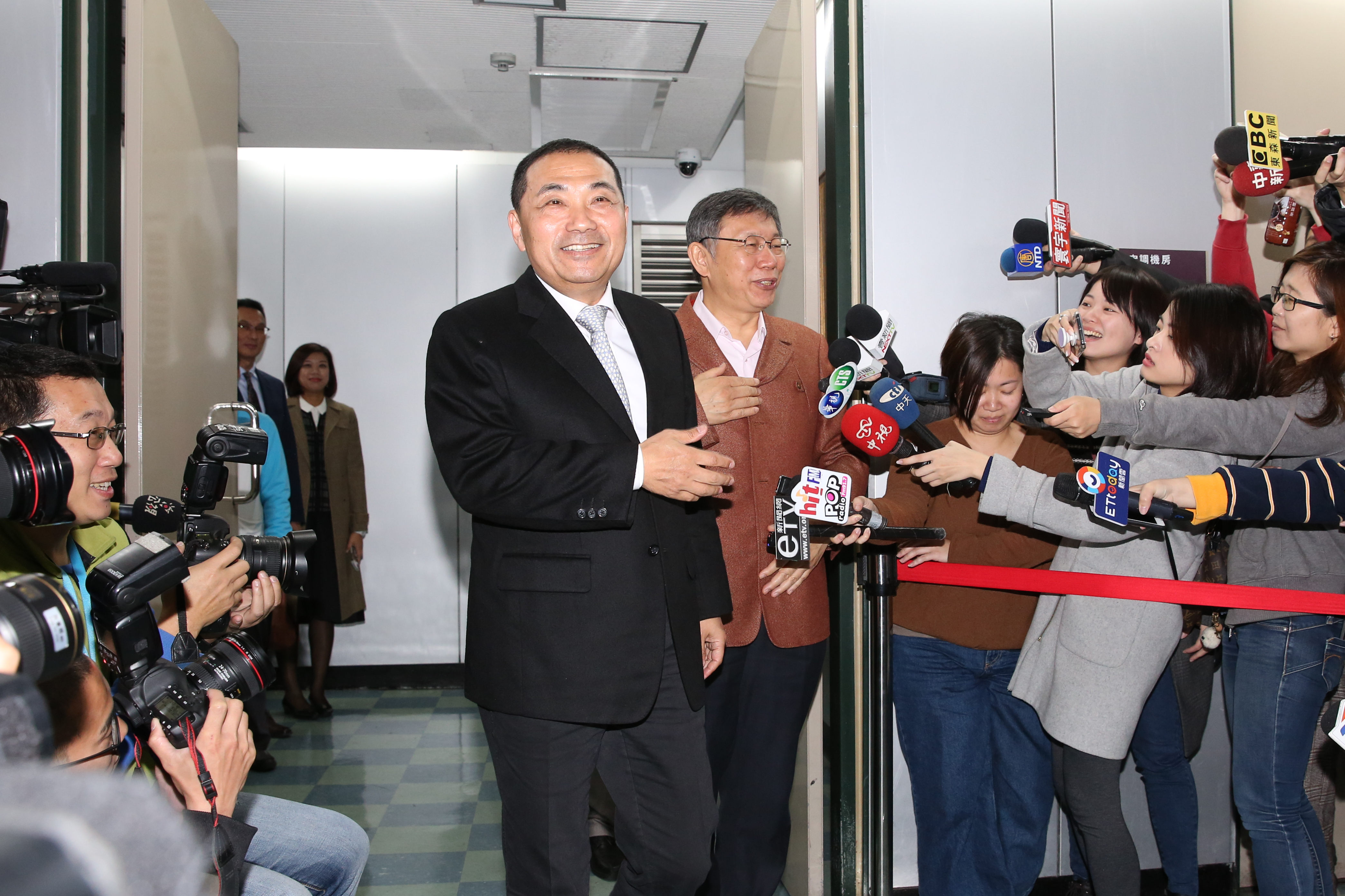 謝衣鳯認為，如果能讓侯友宜、柯文哲搭配正副總統參選，再讓郭台銘擔任立法院院長，就能一起共同來輔選。（本刊資料照）