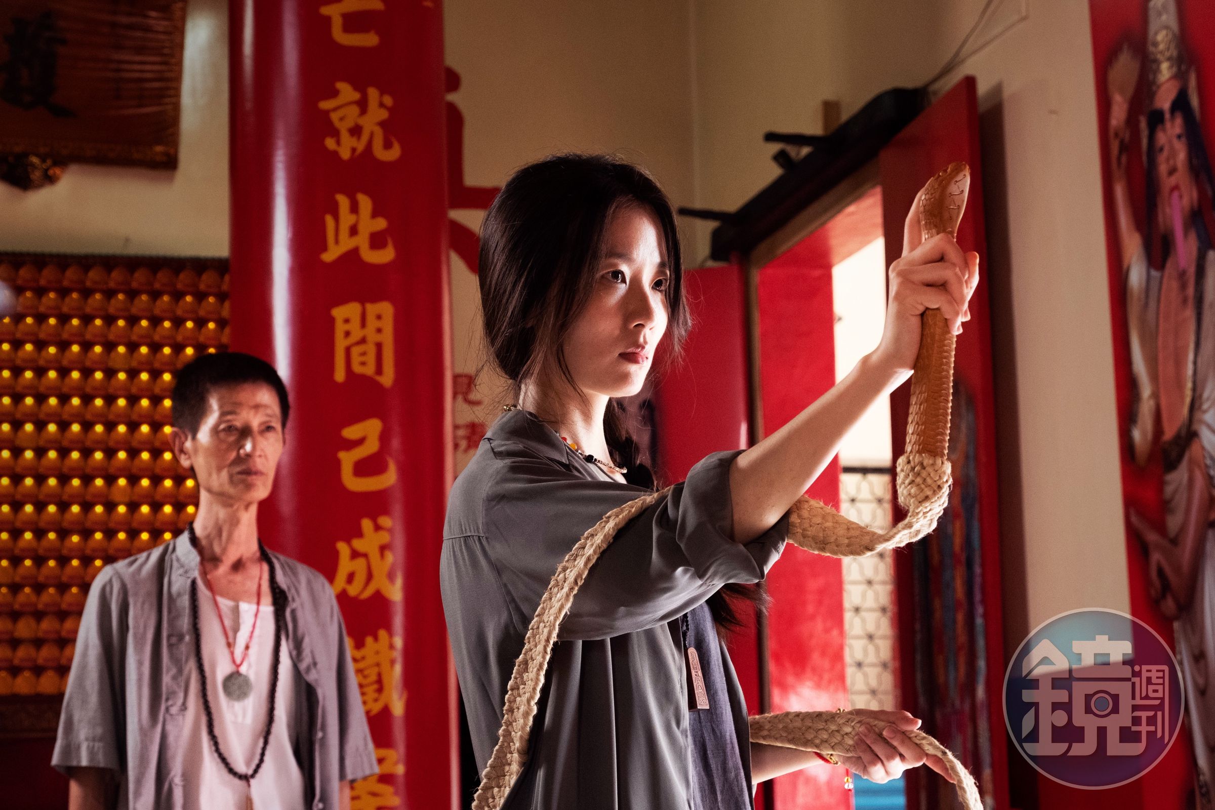 第2集許安植拜入陳博正門下成為弟子,這集所學有成,已出師降妖除魔。(華影提供)