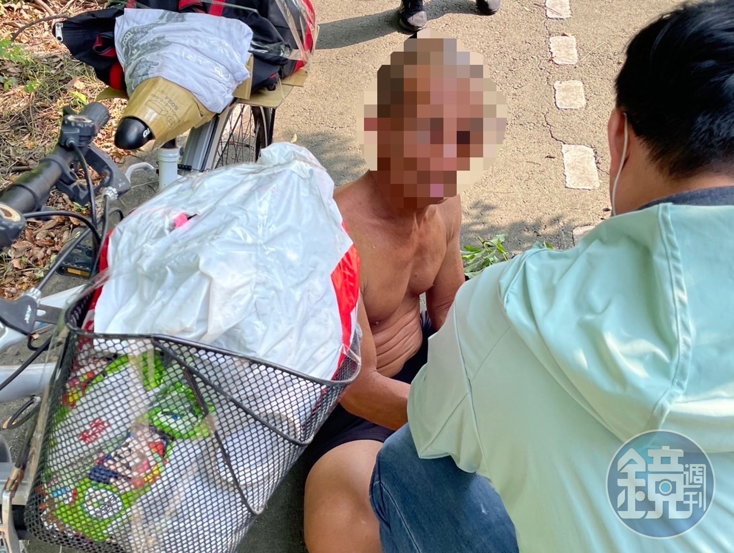 陳姓男子日前在捷運站因抽菸被勸導而毆打女站長，藏匿多日後仍遭警逮捕。（翻攝畫面）
