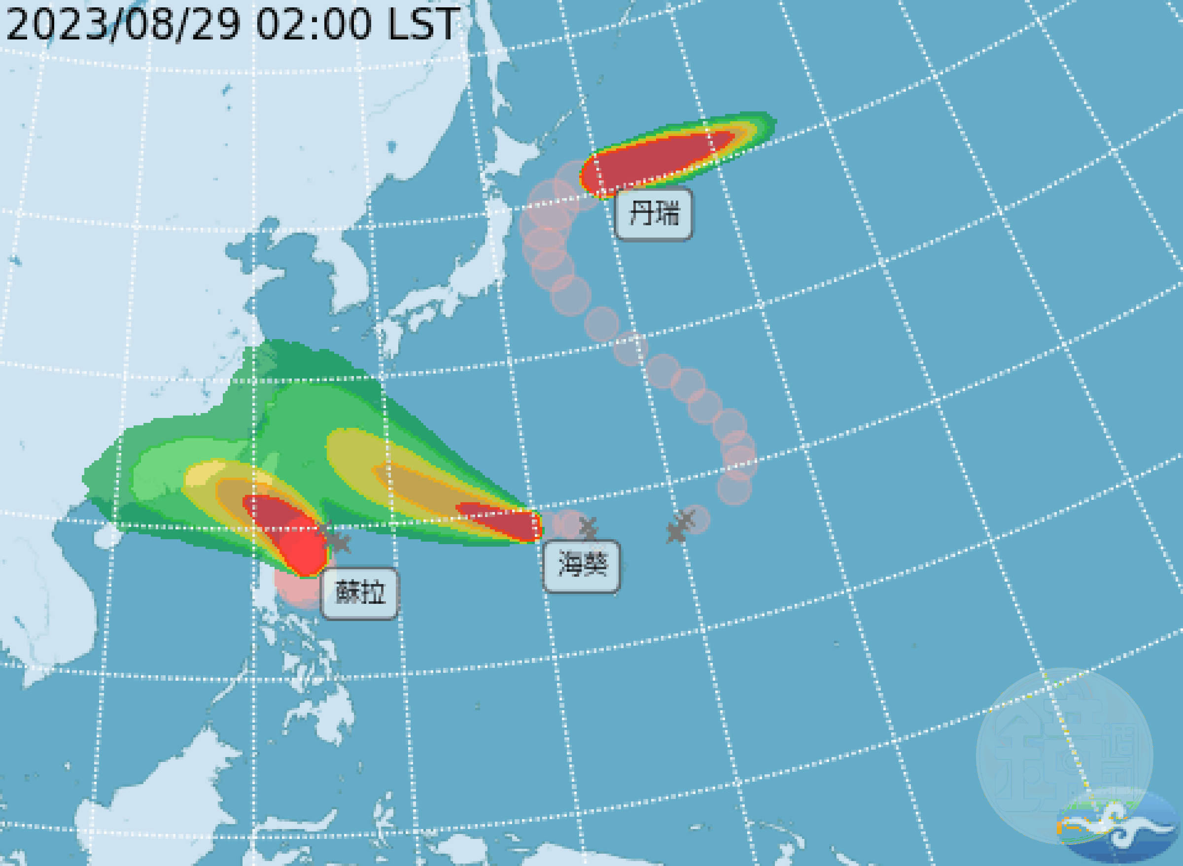 海上「三颱共舞」，其中蘇拉、海葵較接近台灣。（氣象局提供）