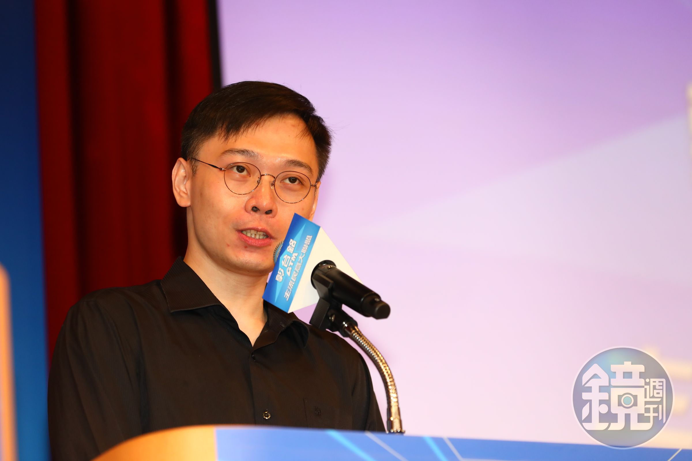 網傳黃士修擔任郭台銘主流民意大聯盟發言人,職務月薪高達45萬元。