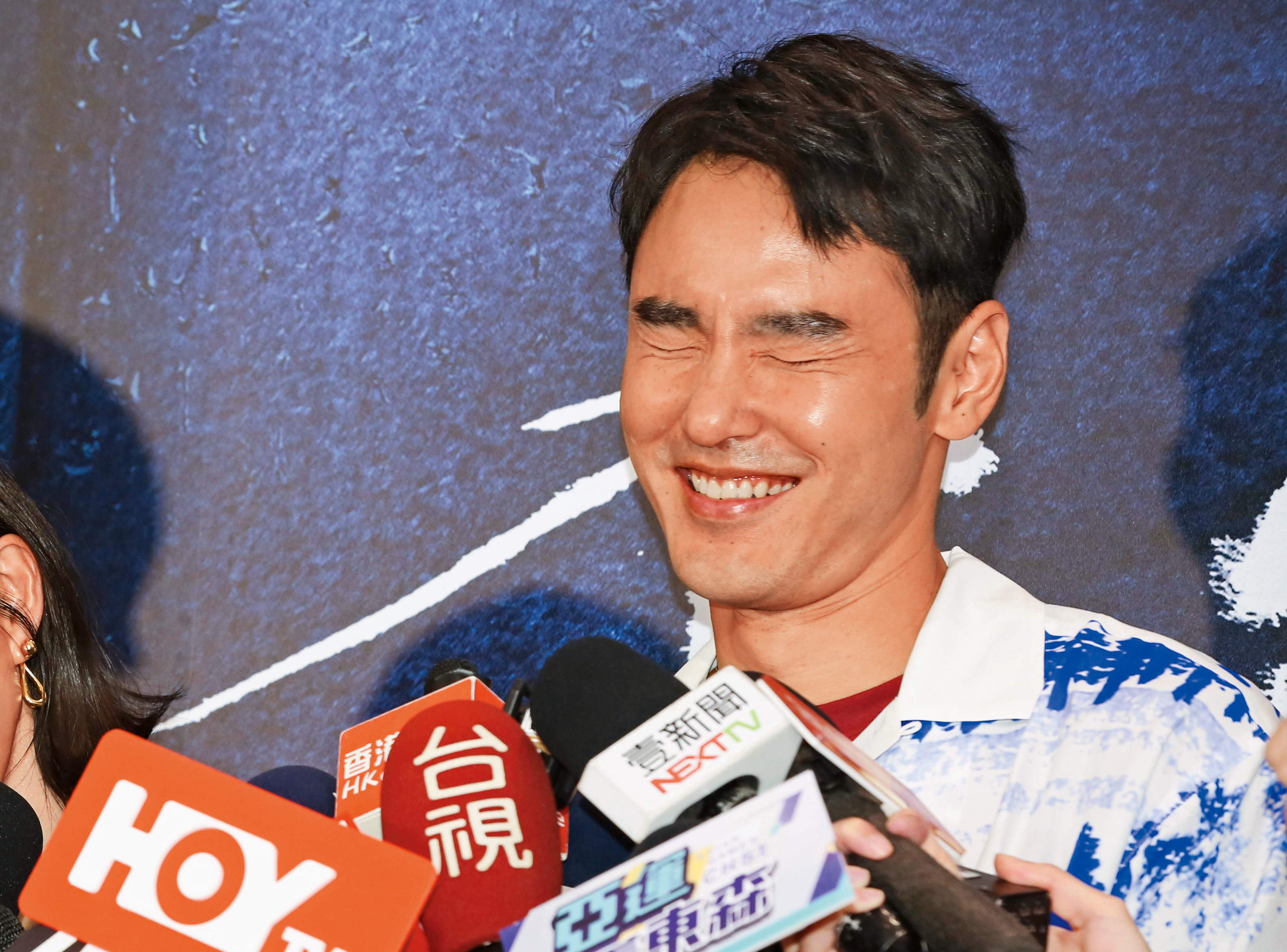 近來的國、內外大事都扯上阮經天，連俄羅斯軍變都有《艋舺》的既視感。