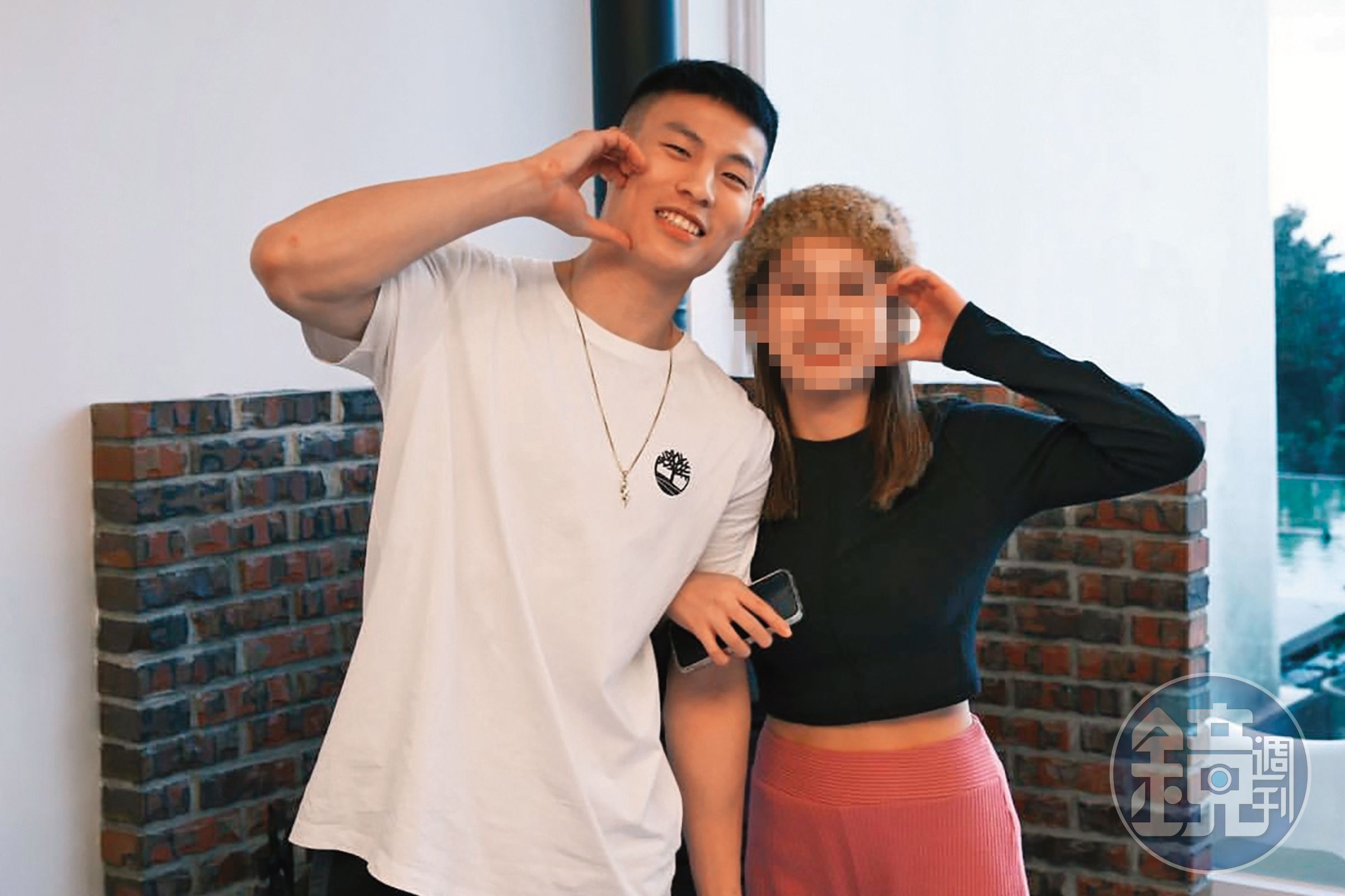 去年初，林秉聖的IG有上傳與女友的合照。（翻攝自林秉聖IG）