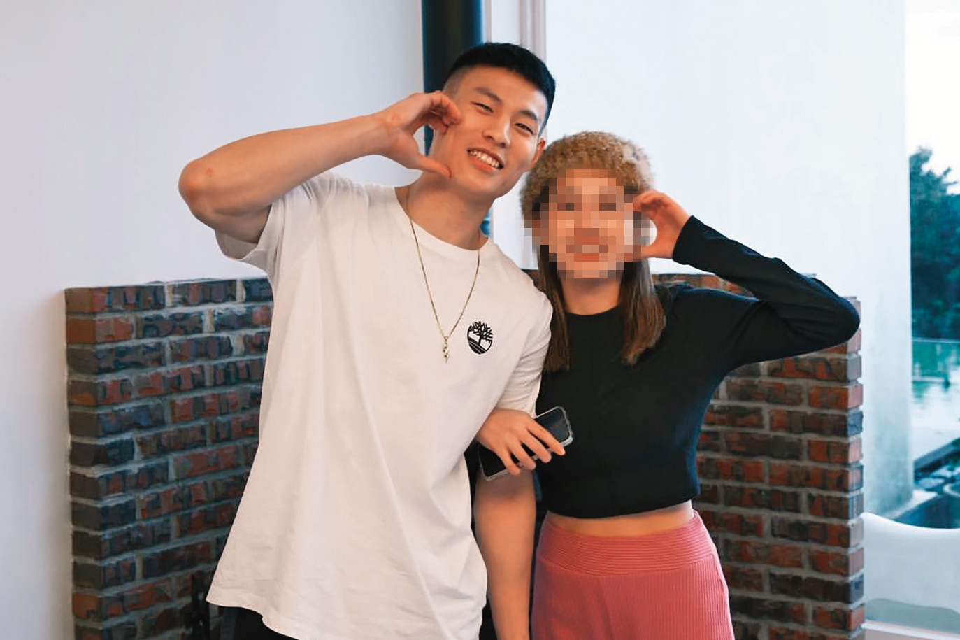 去年初，林秉聖的IG有上傳與女友的合照。（翻攝自林秉聖IG）