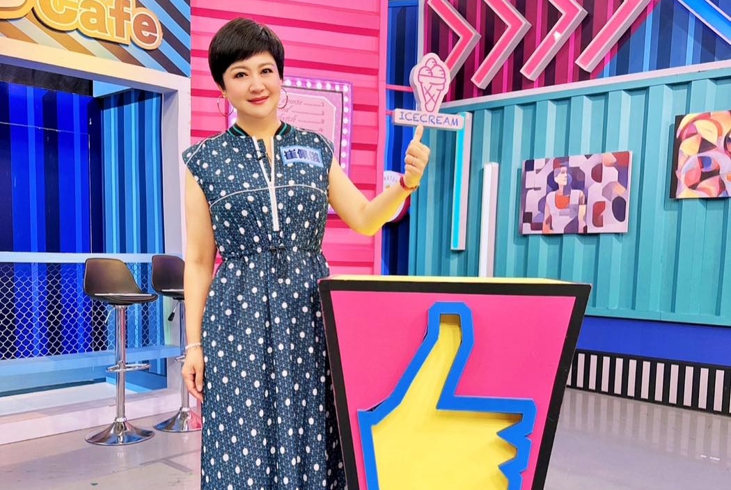 崔佩儀錄影自曝曾遭某經紀人因抽佣而鬧得不愉快。（翻攝自崔佩儀臉書）