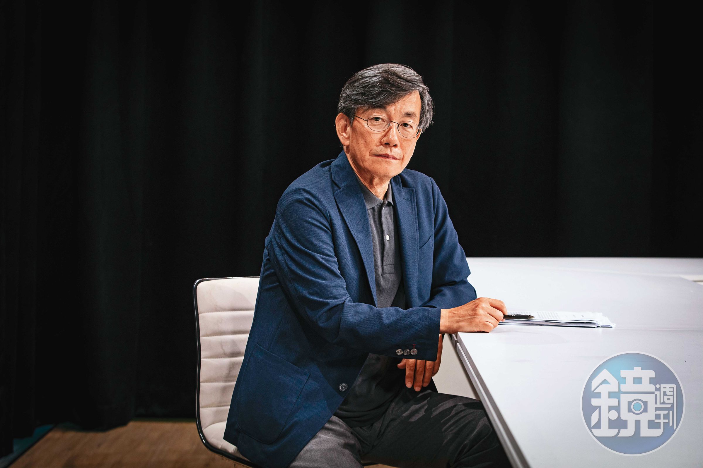 孫石熙以不化妝與冷靜犀利的訪談風格聞名,韓國影視《恐怖直播》《Argon》《迷霧》等主播角色皆以他為原型。