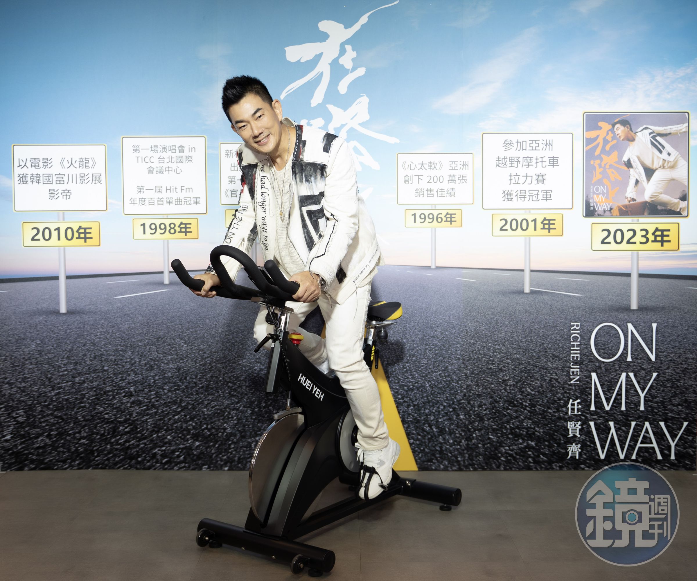 熱愛戶外運動的任賢齊,靠騎越野摩托車、衝浪找尋創作靈感。(Hit Fm聯播網提供)