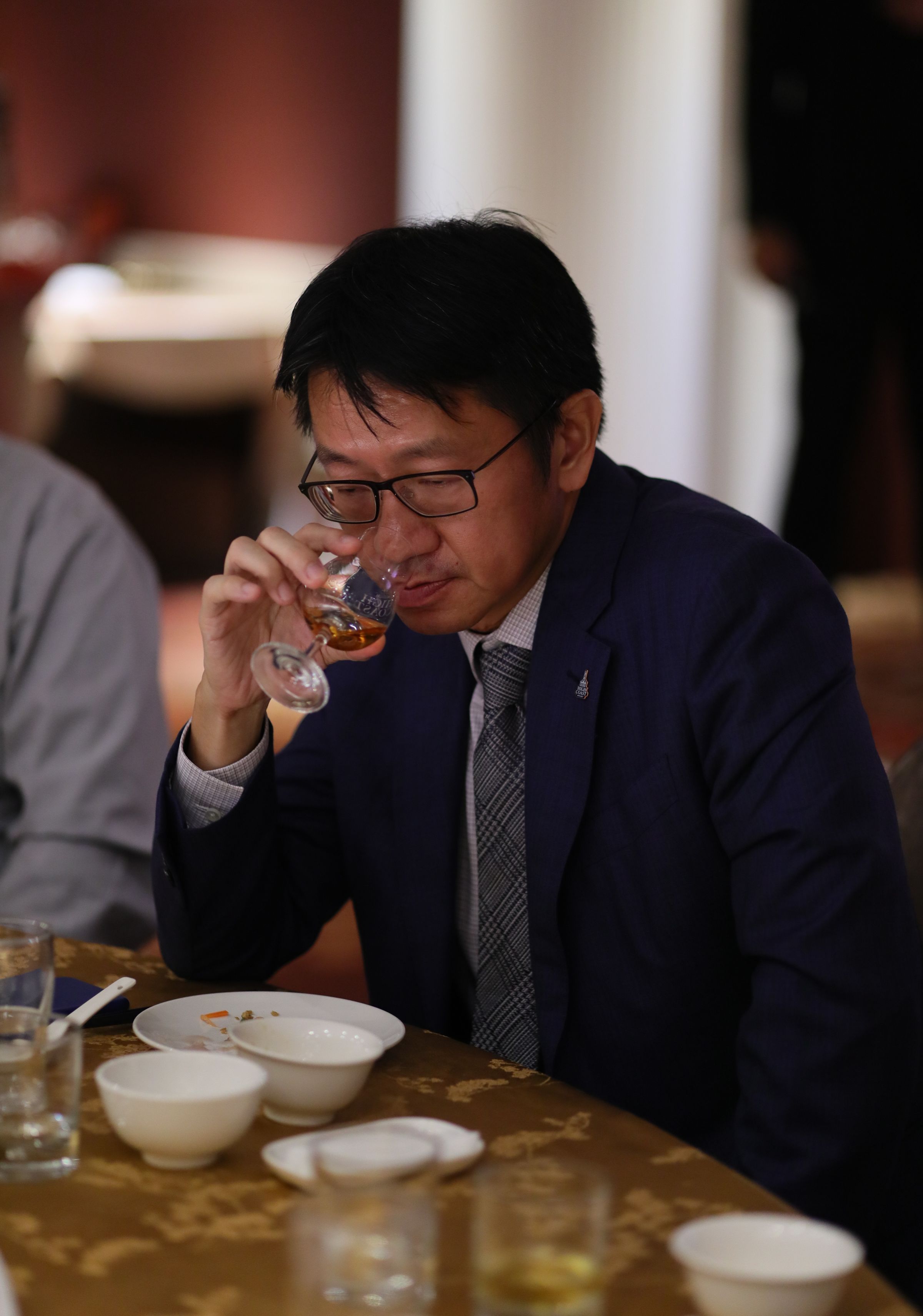 人稱K大的台灣總代理嘉馥老闆姚和成是威士忌收藏家,不純以生意眼光看威士忌,與HIGH COAST的理念相同,一拍即合。
