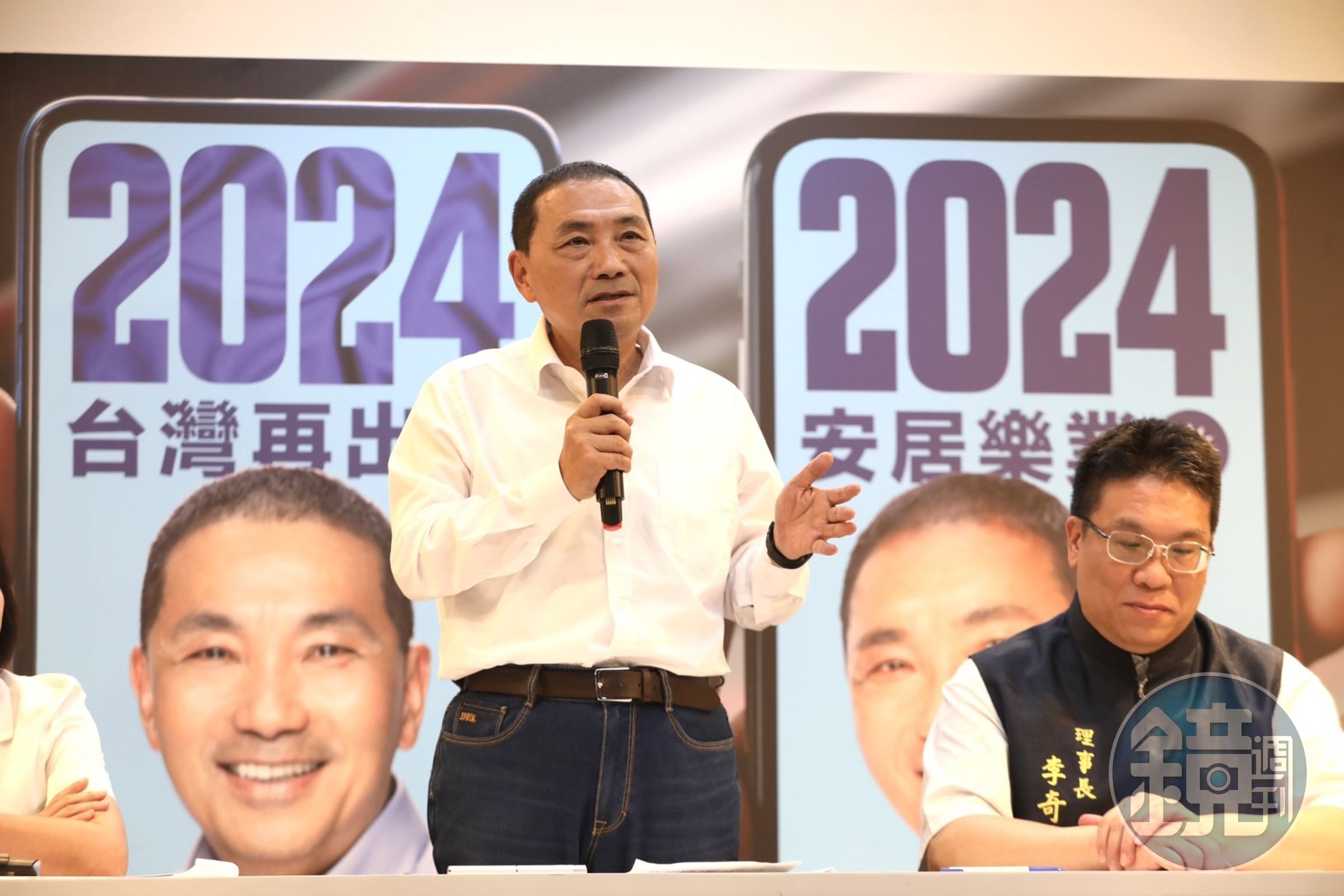 《商業周刊》以圖文方式整理各黨總統參選人「科技產業政策」，疑似在內文中嘲諷侯友宜（左），被侯競辦要求道歉。（本刊資料照）