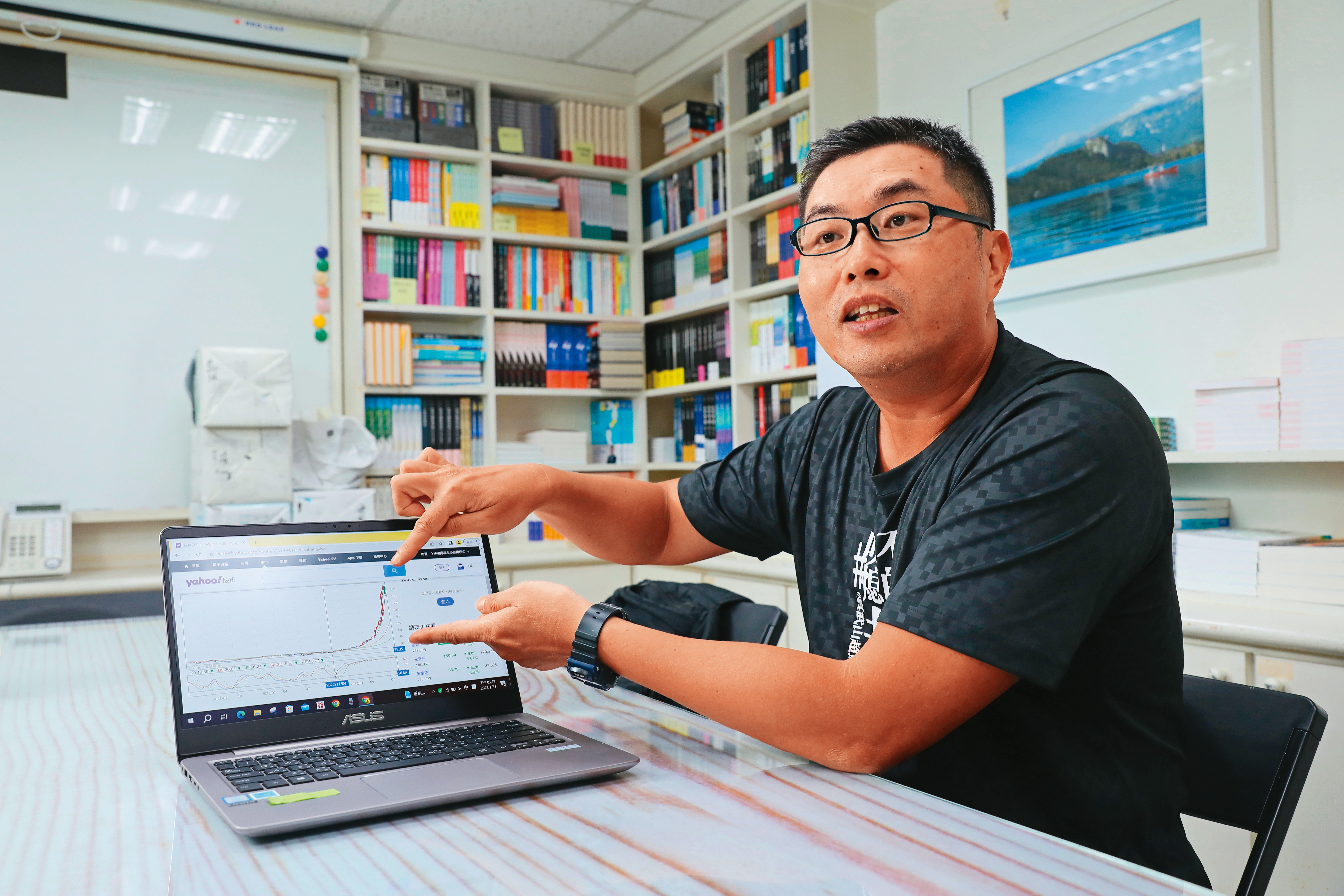 王仲麟強調，適時停利出場，閒置資金再進場、重新起扣，能創造更亮眼的報酬。