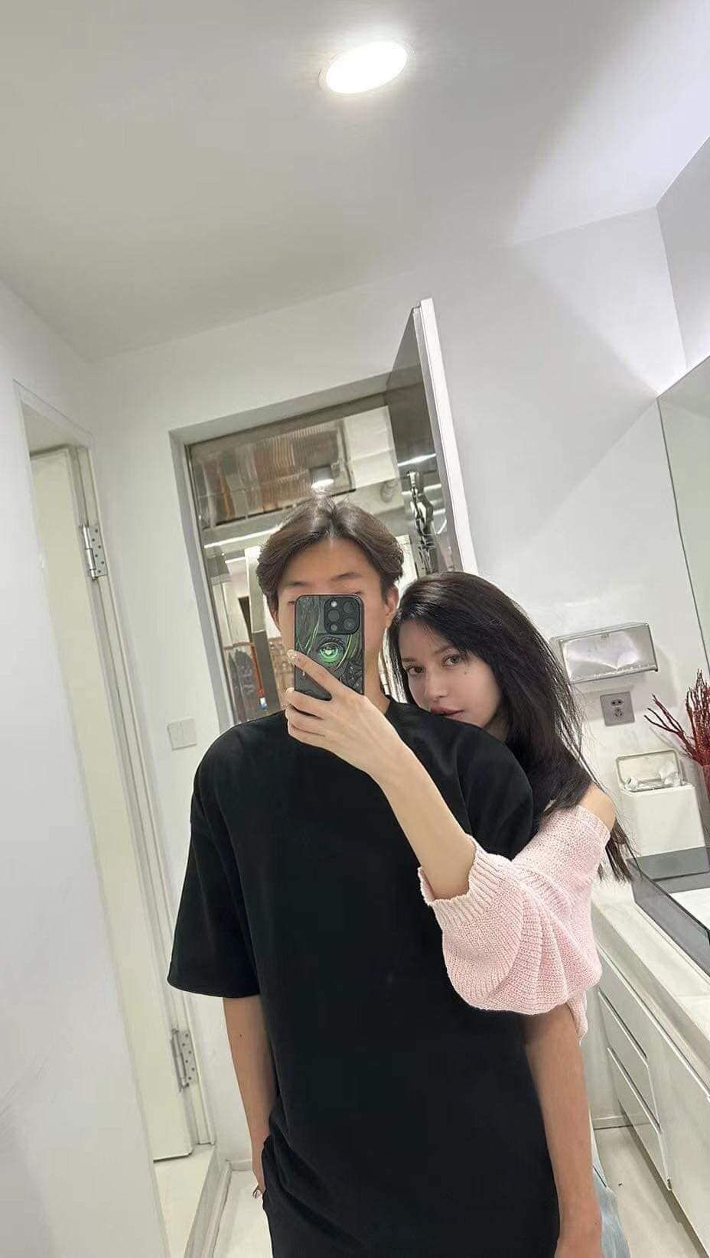 Keanna因曾把示愛男友的貼文刪掉,被懷疑已分手。(翻攝自Keanna臉書)