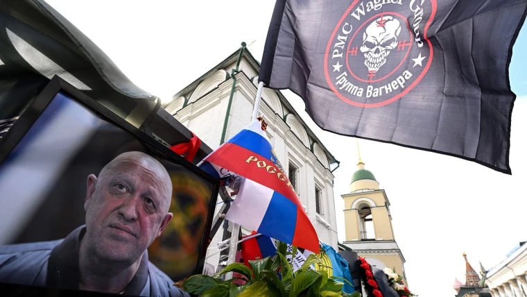 儘管克里姆林宮否認，但外界仍猜測是普丁下令殺害普里格津。（翻攝自推特@gdhnews）