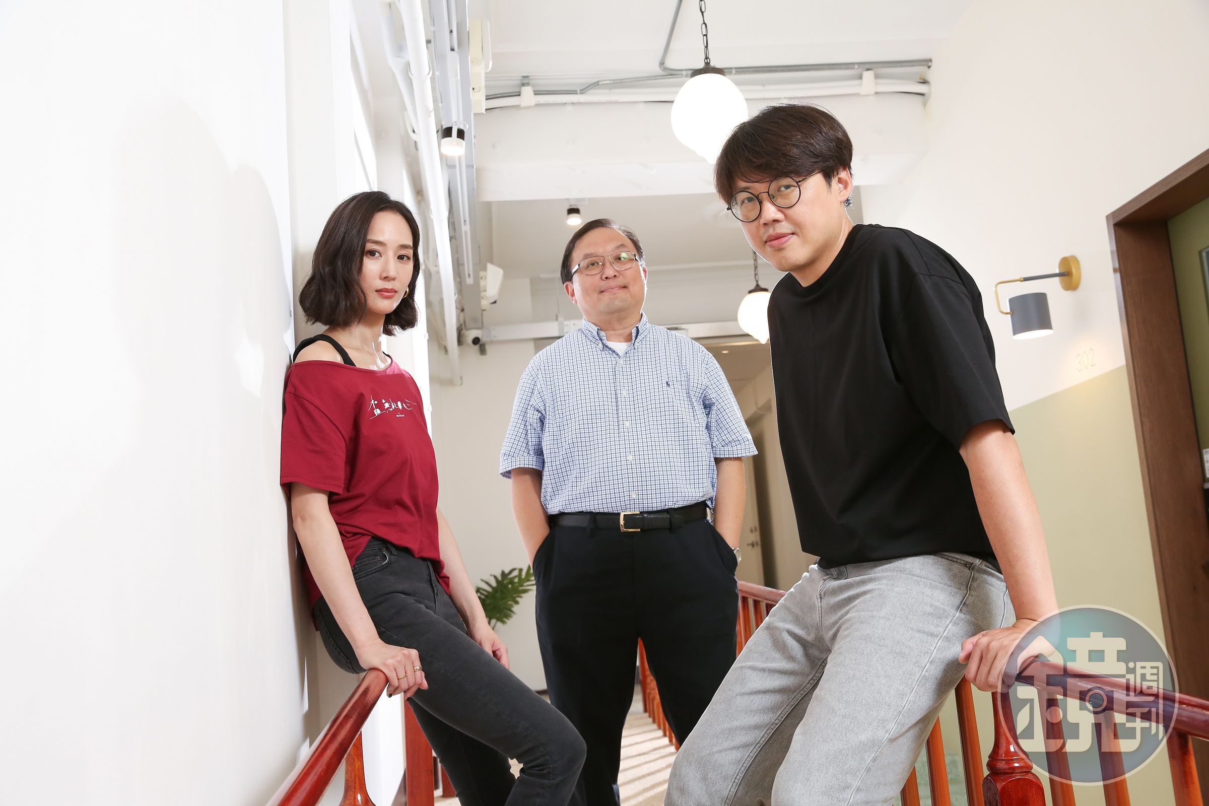 監製唐在揚（中）與新銳編導曾英庭（右）的組合讓女主角張鈞甯（左）首度嘗試監製工作。 