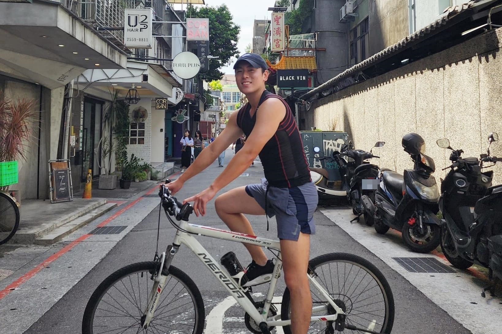 日籍通告藝人大久保勇太租屋處今天凌晨失火。（翻攝自大久保勇太臉書）