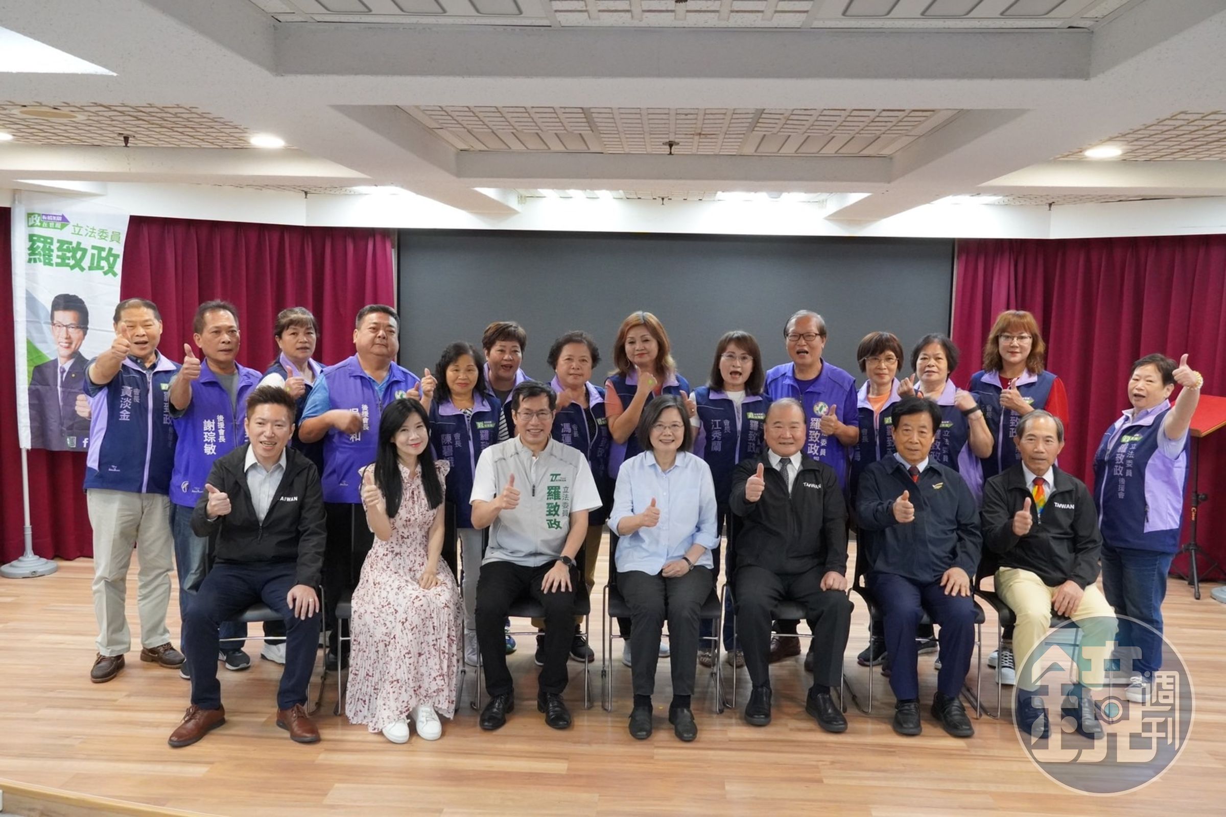蔡英文首場立委輔選,到板橋參加英系立委羅致政的地方後援會幹部誓師活動。(讀者提供)