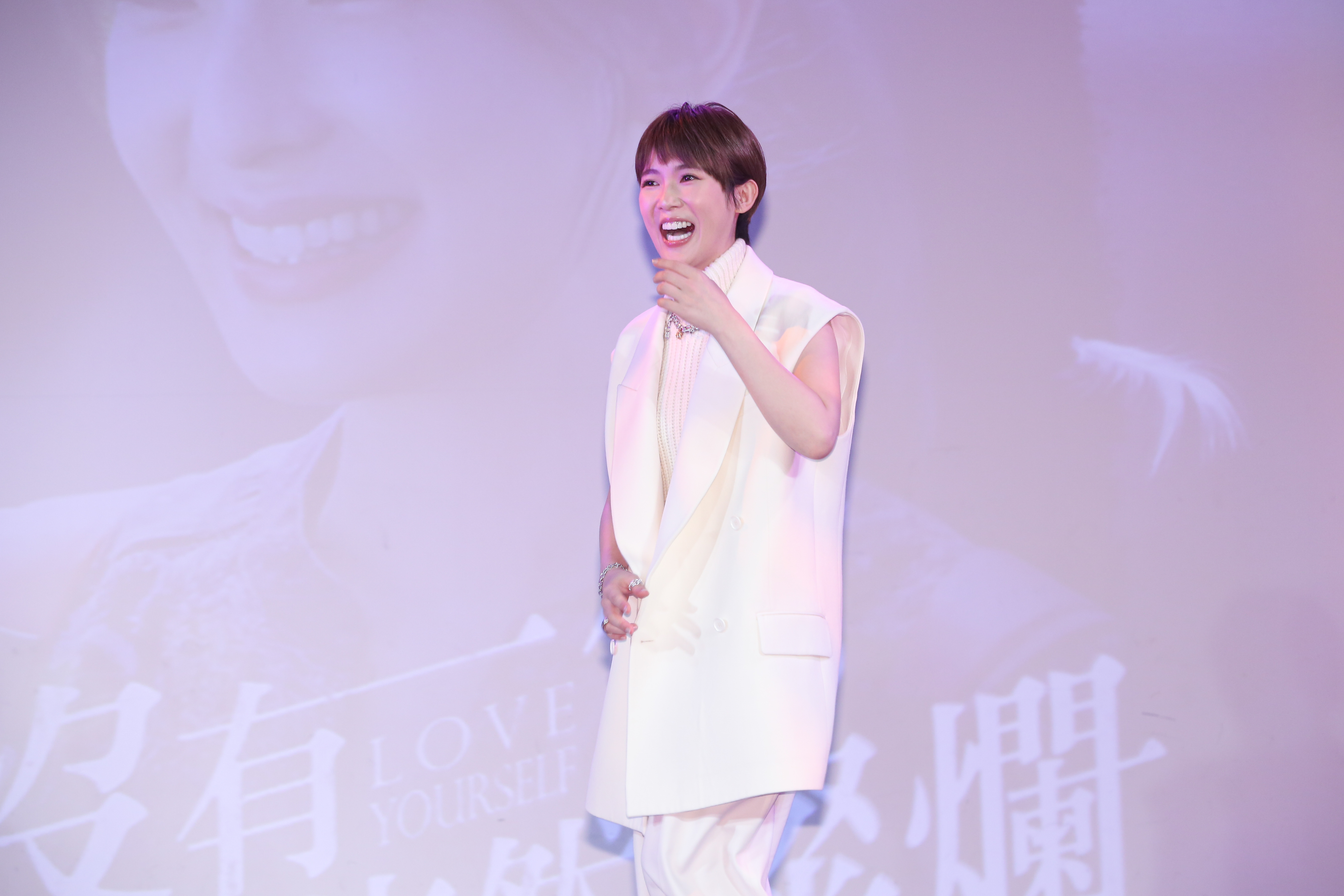 孫可芳出席新戲首映被追問求婚過程。