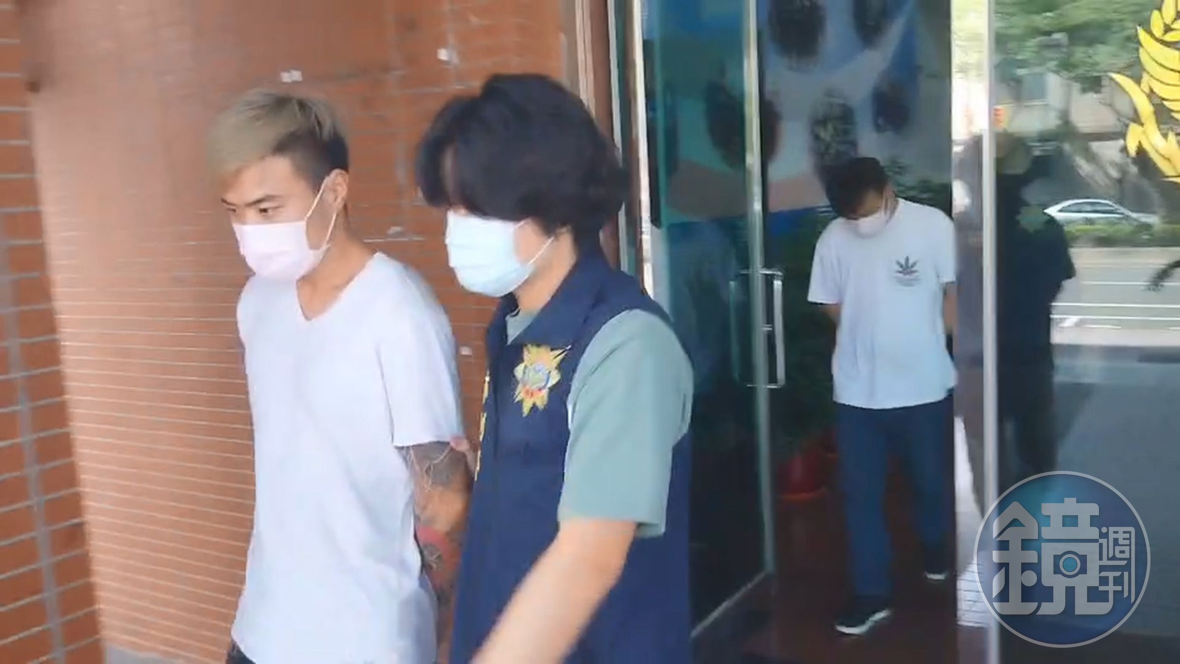 警方移送李嫌、蕭嫌。（刑事局提供）