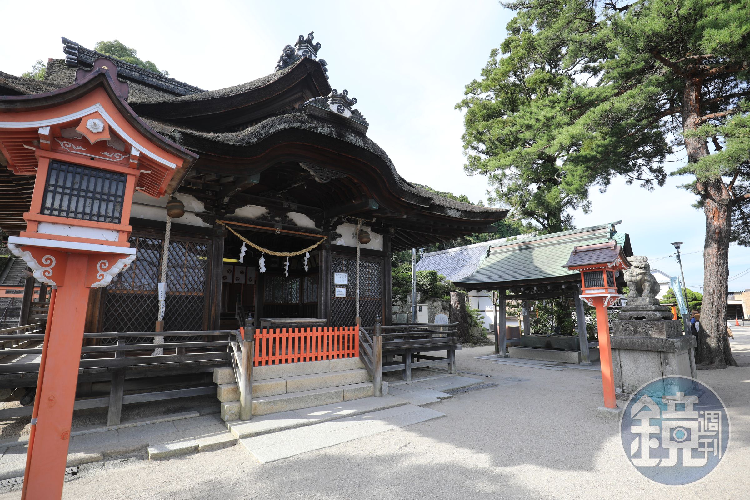 古老的「白鬚神社」相傳創建於西元前5年,已有2千年歷史。