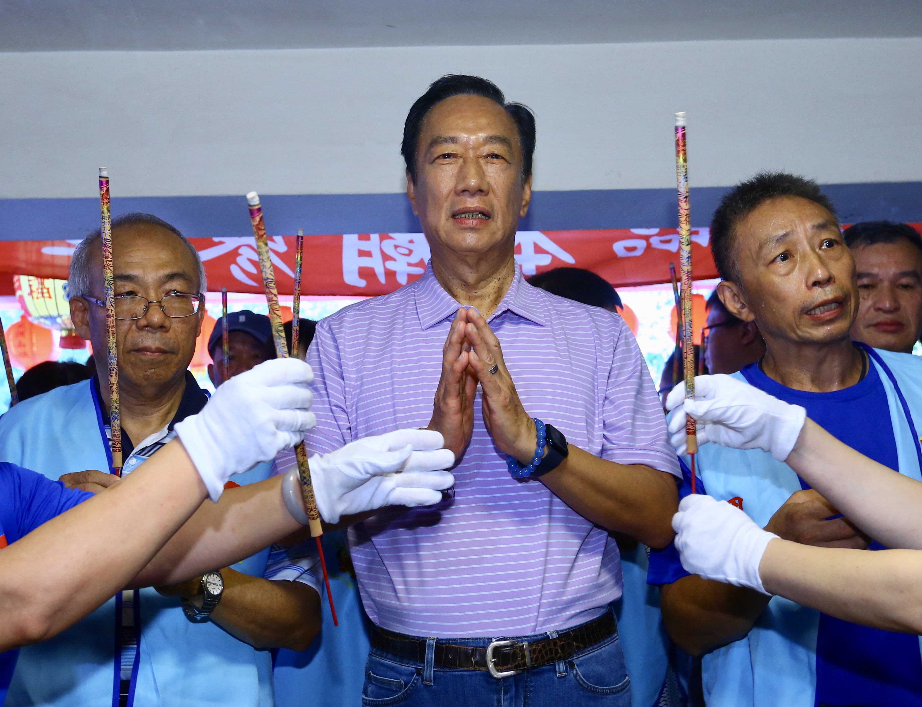 郭台銘今日聲稱，透過幕僚聯繫恐會造成不必要的誤解，因此會找時間直接與柯文哲及侯友宜談。