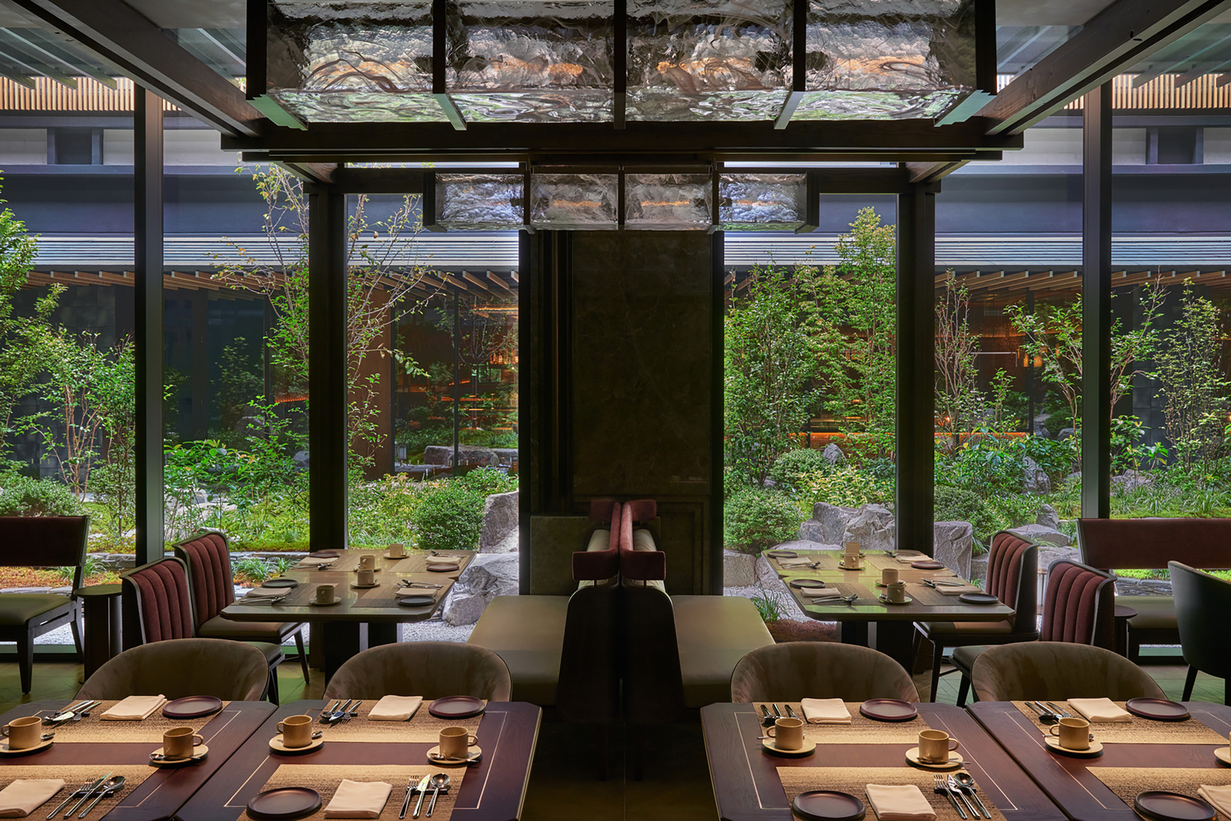 強調六感體驗的「Ayatana」泰式餐廳,為飯店創造了超高討論度。(都喜國際Dusit International提供)
