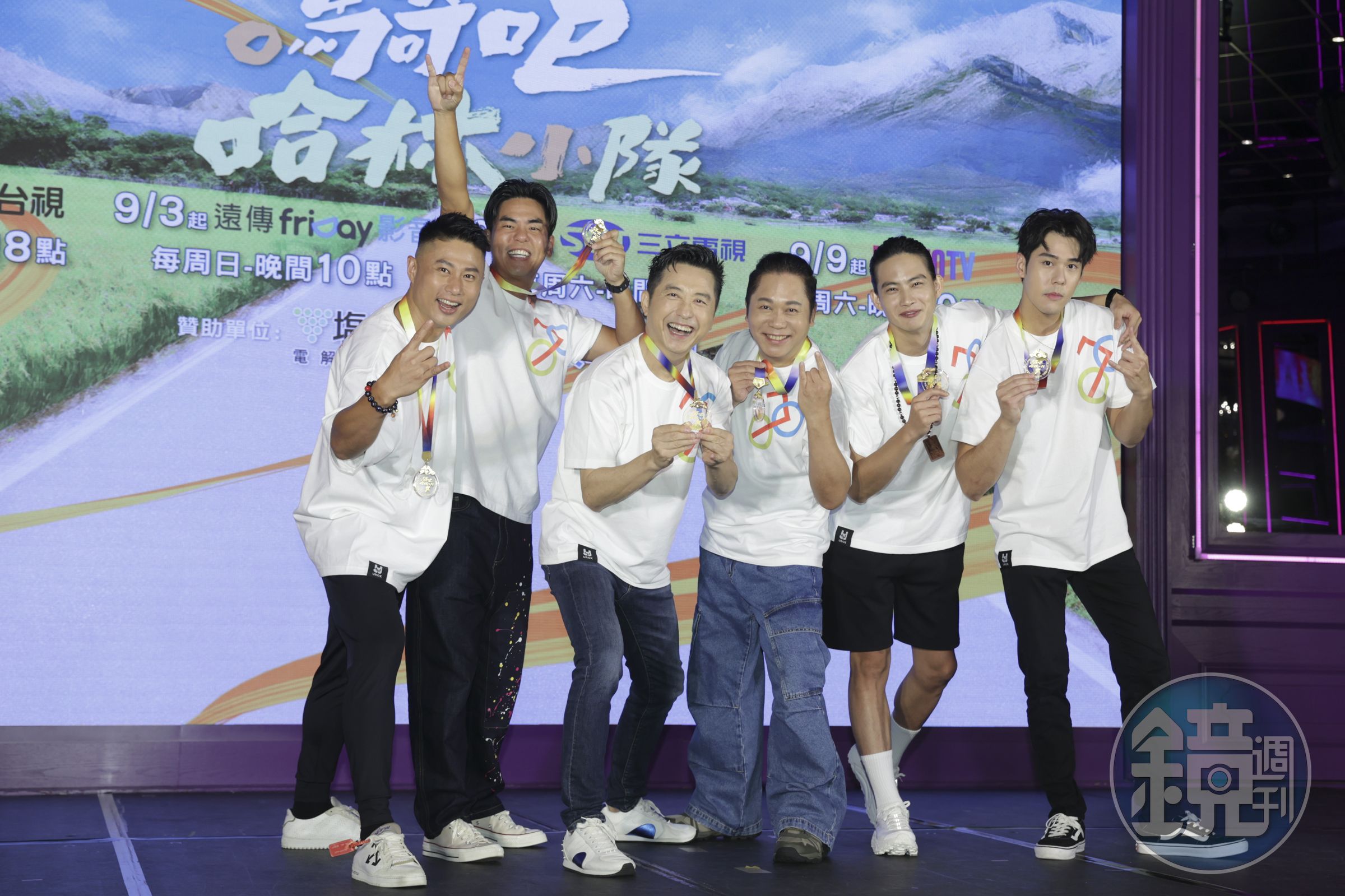 彭小刀(左起)、柯有倫、哈林、卜學亮、張庭瑚、周允天出席《騎吧!哈林小隊》記者會。