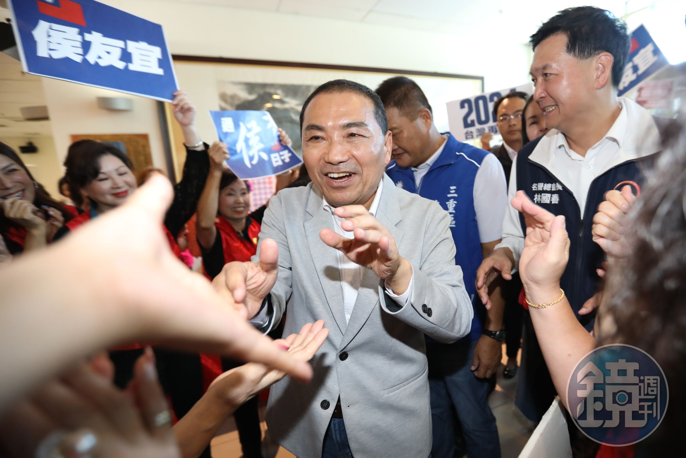 國民黨總統參選人侯友宜在與媒體餐敘時則說，「媒體是事實的報導者，『不是製造者』。」