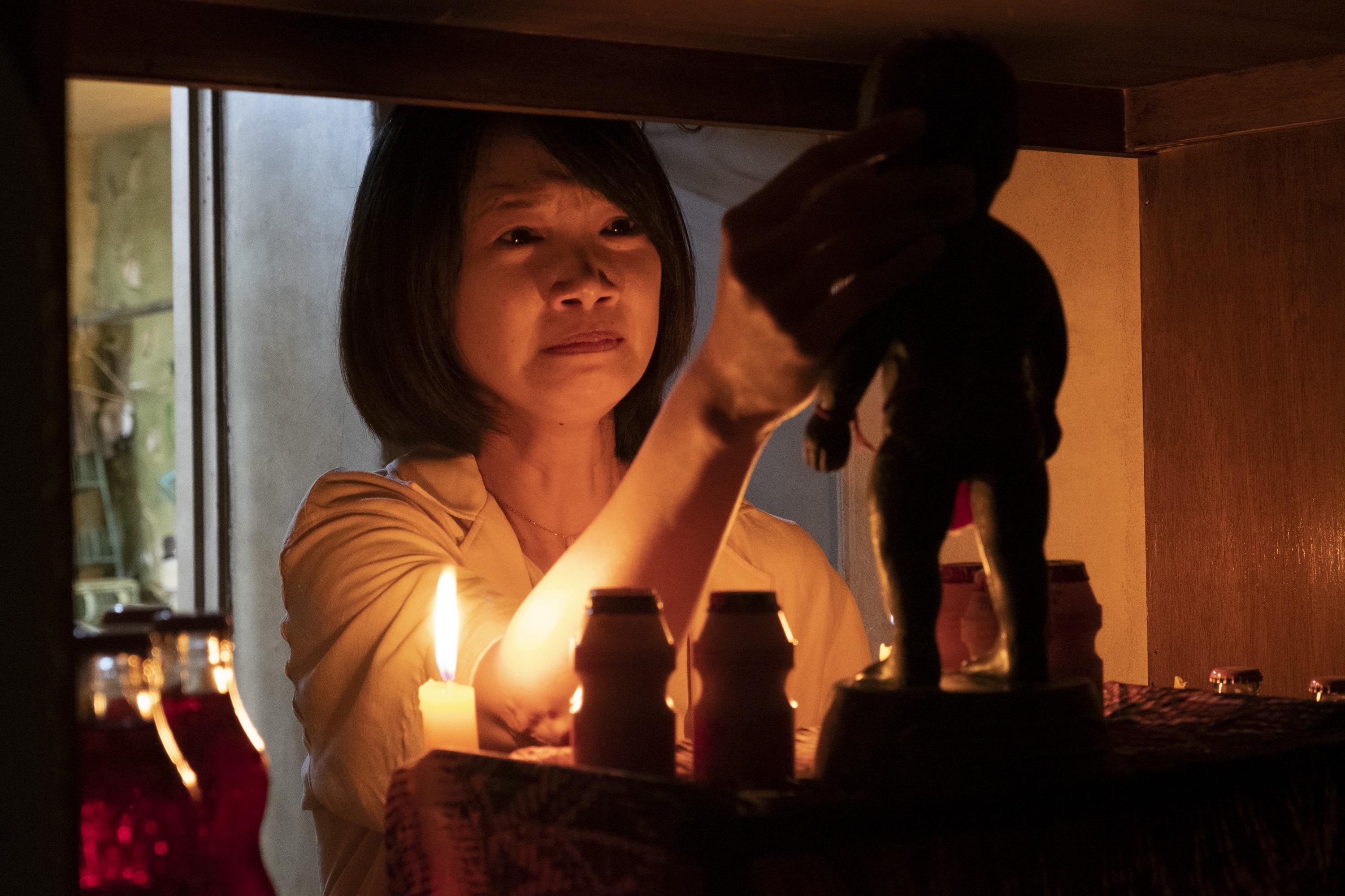在《粽邪3:鬼門開》飾演思念愛子走火入魔的媽媽,她與童星陳少卉的人鬼組合也被戲稱「最恐怖母子檔」。(華影提供)