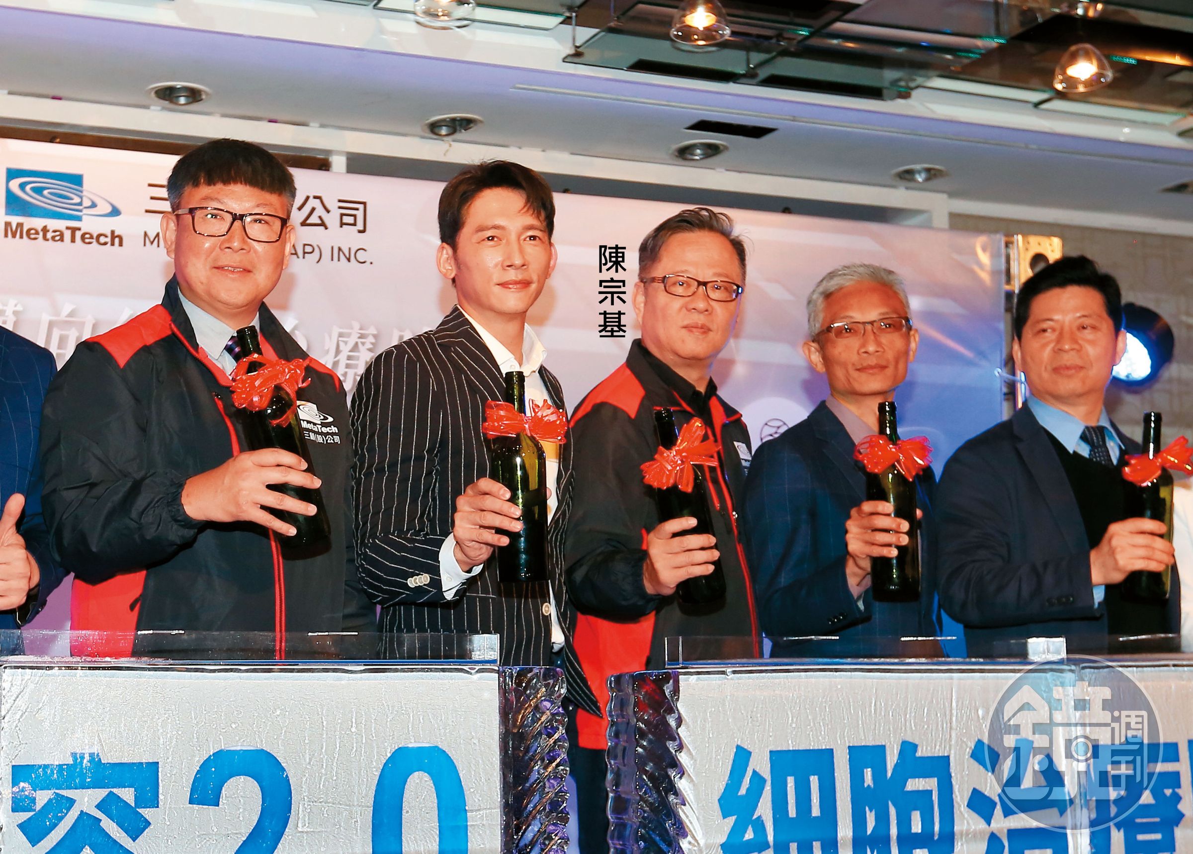 三顧生技公司標榜細胞治療技術,並聲稱與多家醫美業者合作,但近來遭日方質疑技轉中國,恐成營運隱憂。