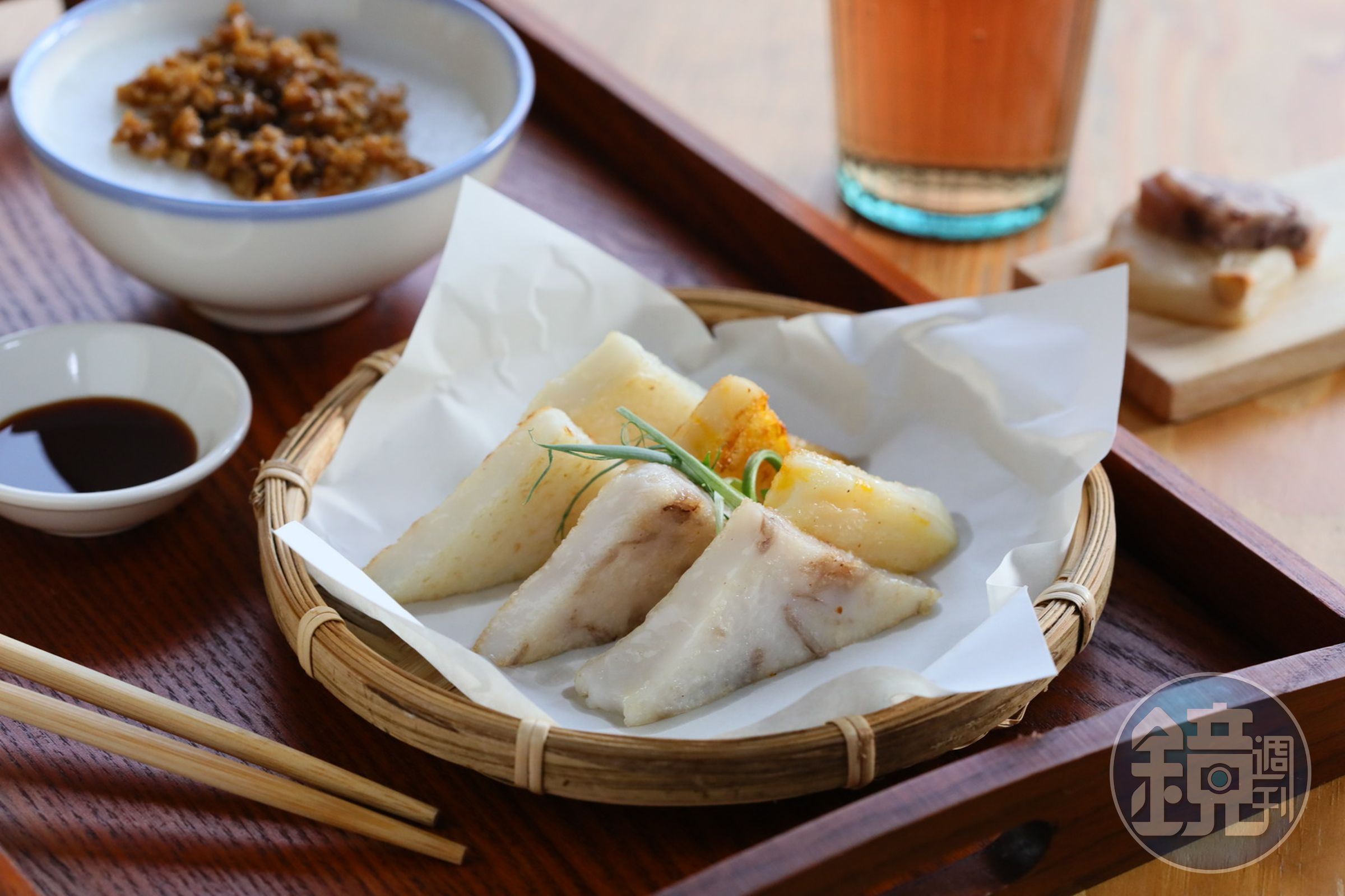 「晌午粄食」推出的「綜合粄食」能一次嘗到鹹粄、綿鹽花生粄、芋頭粄、水粄及香草茶。（250元／份）
