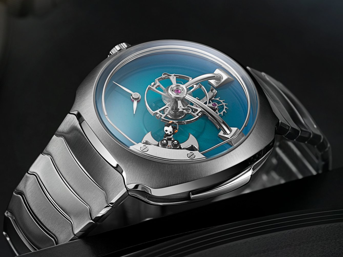 獨立製錶品牌H. Moser & Cie 與MB&F,跨界合作,為Only Watch慈善拍賣製作了這款獨一無二的Streamliner Pandamium三問報時錶款。此錶結合兩個品牌的招牌元素,尤其三問報時機制被改造成DJ檯,還有一尊「DJ貓熊」微型雕塑在混音打碟,超級可愛。