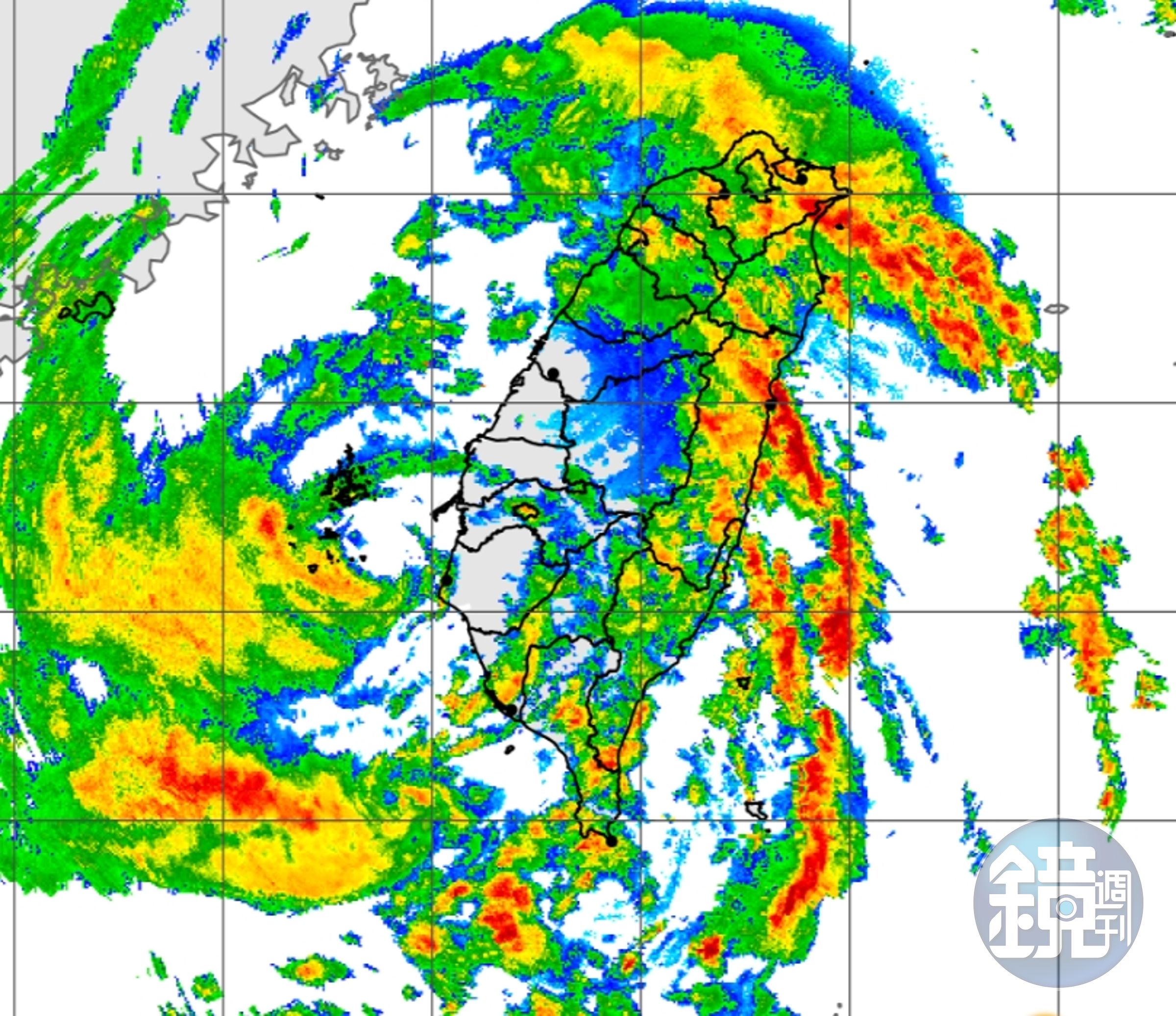 氣象粉專示警，有一條外圍環流正在掃進宜蘭、雙北地區，風雨可能要持續2-3小時。（翻攝自中央氣象局網站）