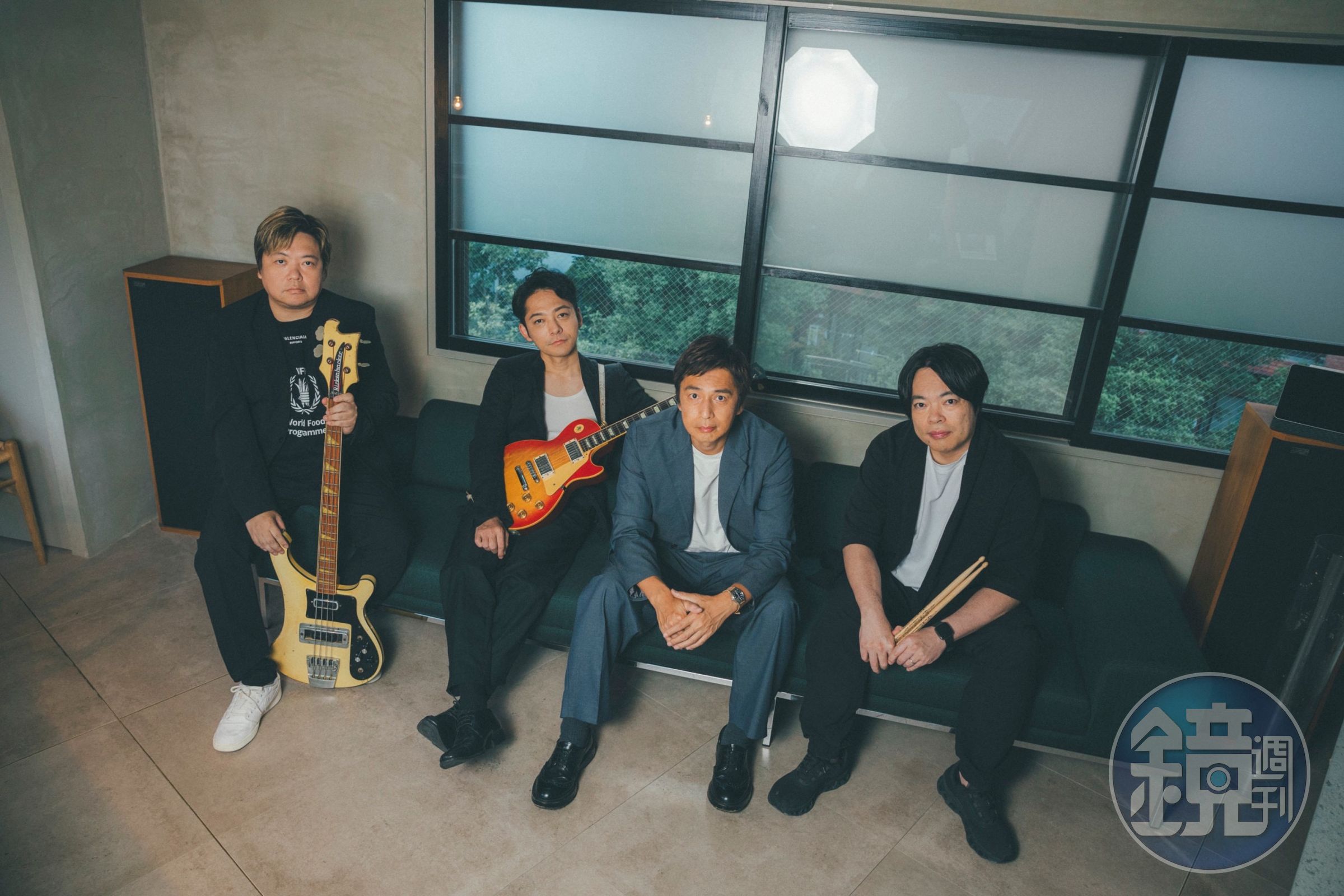 「鶯谷愛樂樂團」由Isakick(左起)、柏原收史、德井義實、西部好範組成。(風雲飛影藝提供)