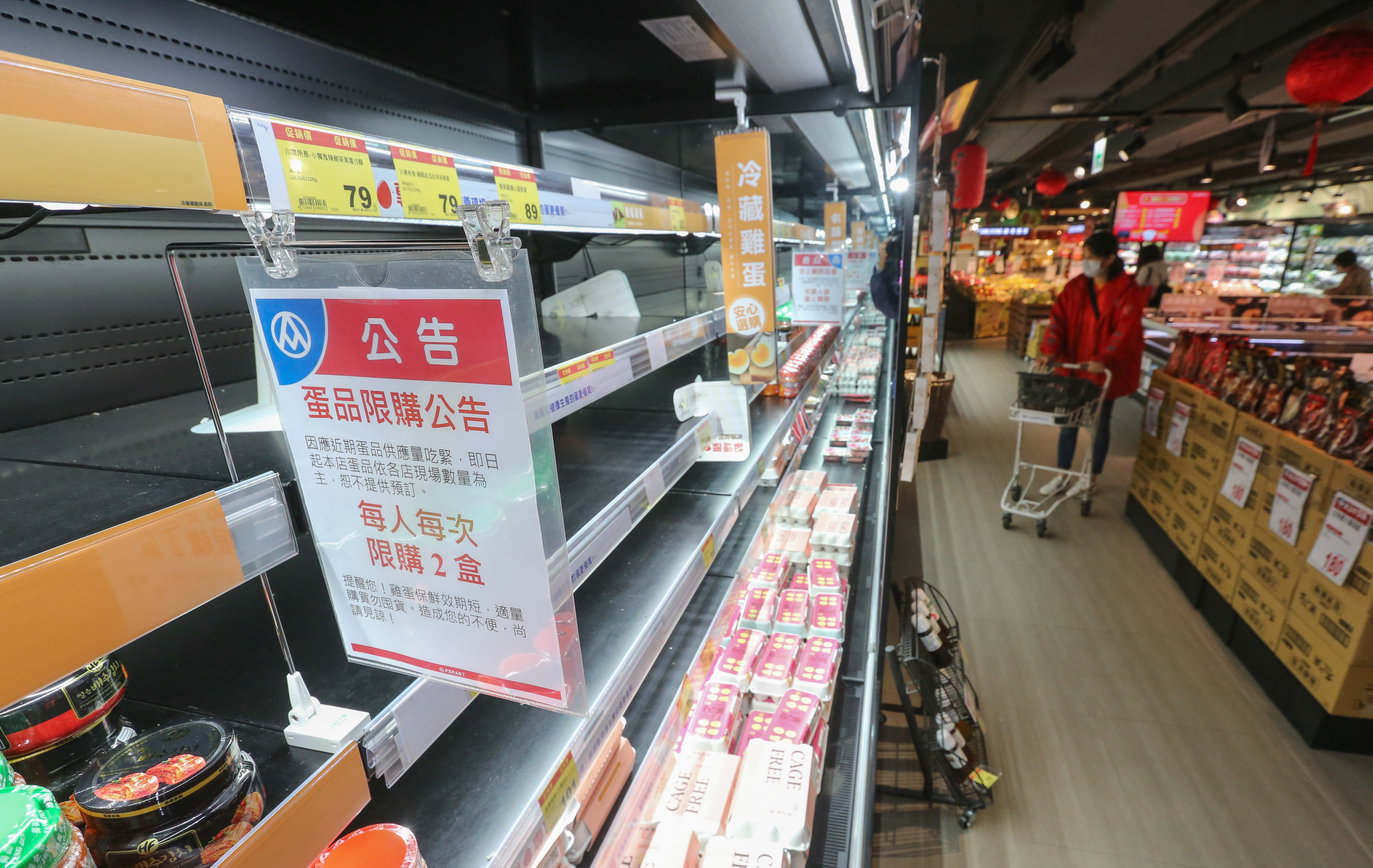 台灣日前曾鬧蛋荒，為此政府從國外進口大批生蛋補足缺口，不過近日再度引發爭議。（本刊資料照）