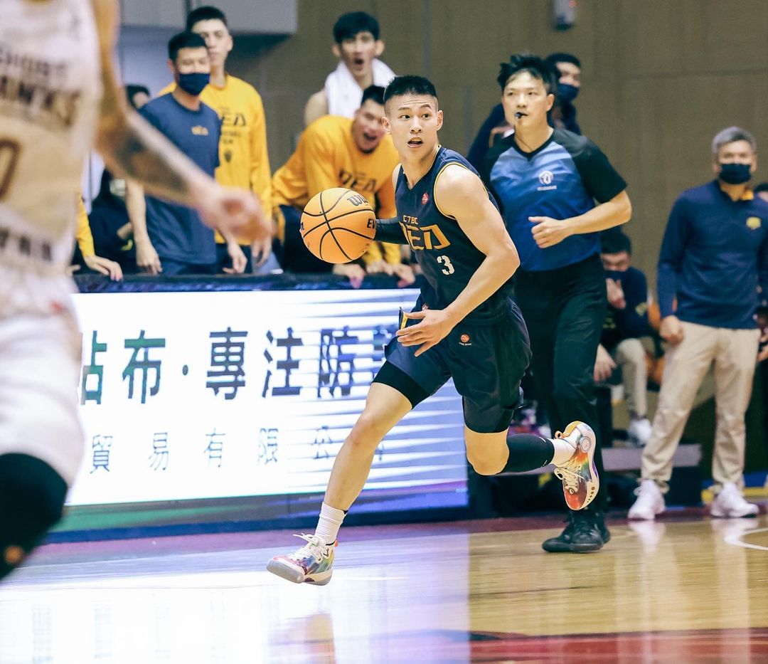 林秉聖合約糾紛尚未落幕，今籃協居中協調不過仍未取得共識。（翻攝自@nelson_12.26 IG）