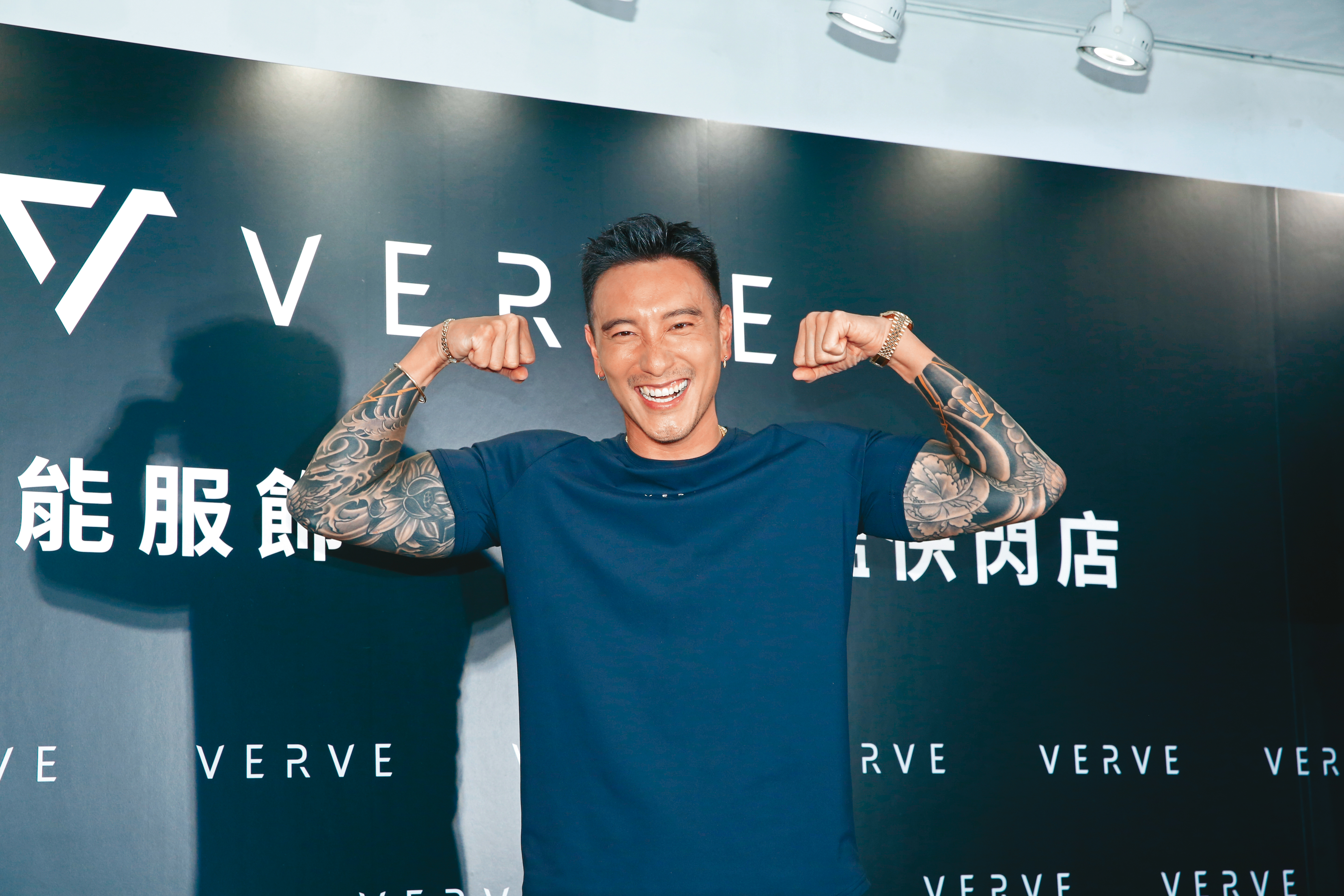 王陽明養肌有成，台灣第一帥不是叫假的。（小編好暈）