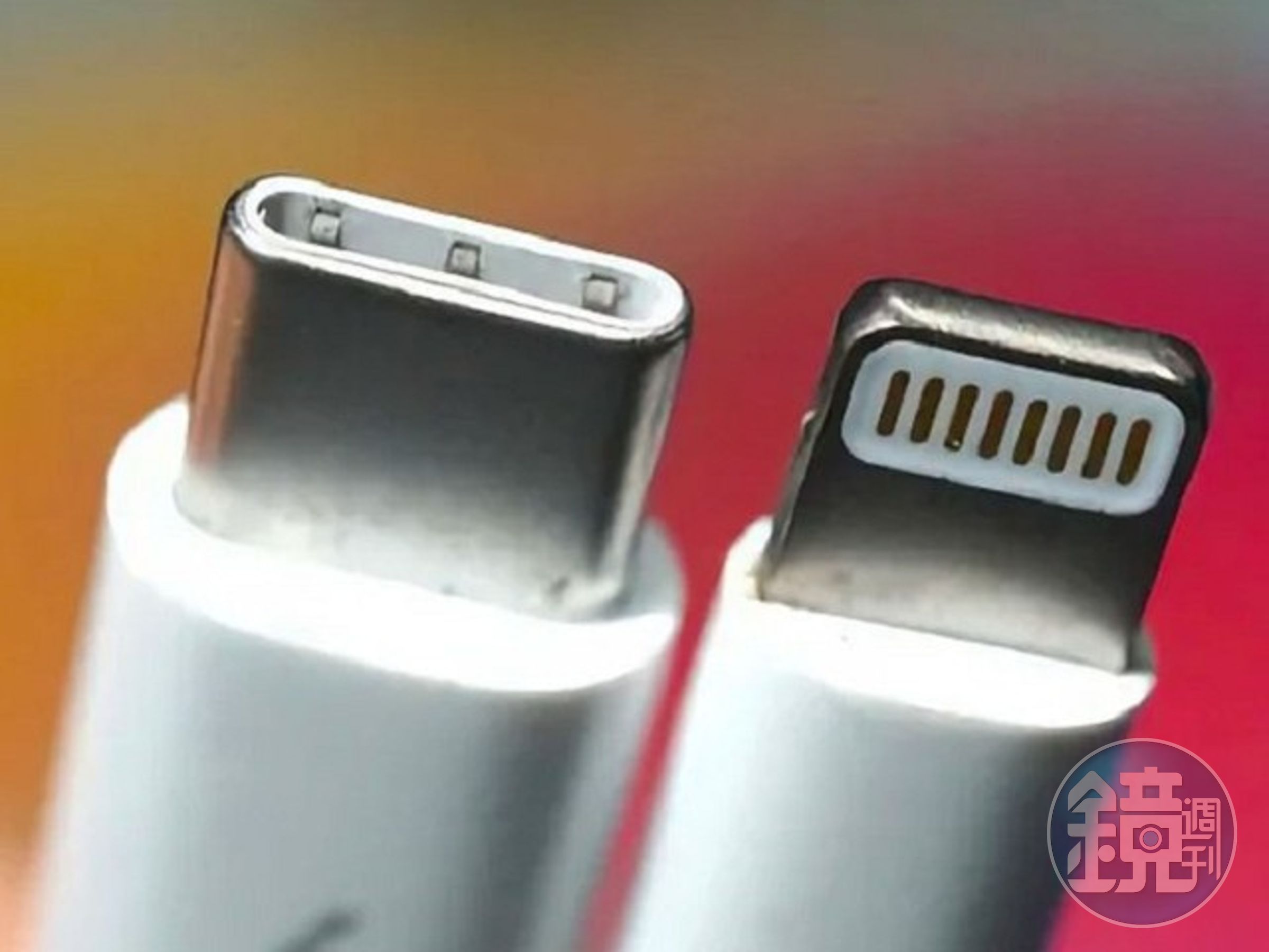 蘋果充電介面將「被統一」!iPhone15有望全面改Type-C,屈服歐盟規範。(翻自BBC X平台)