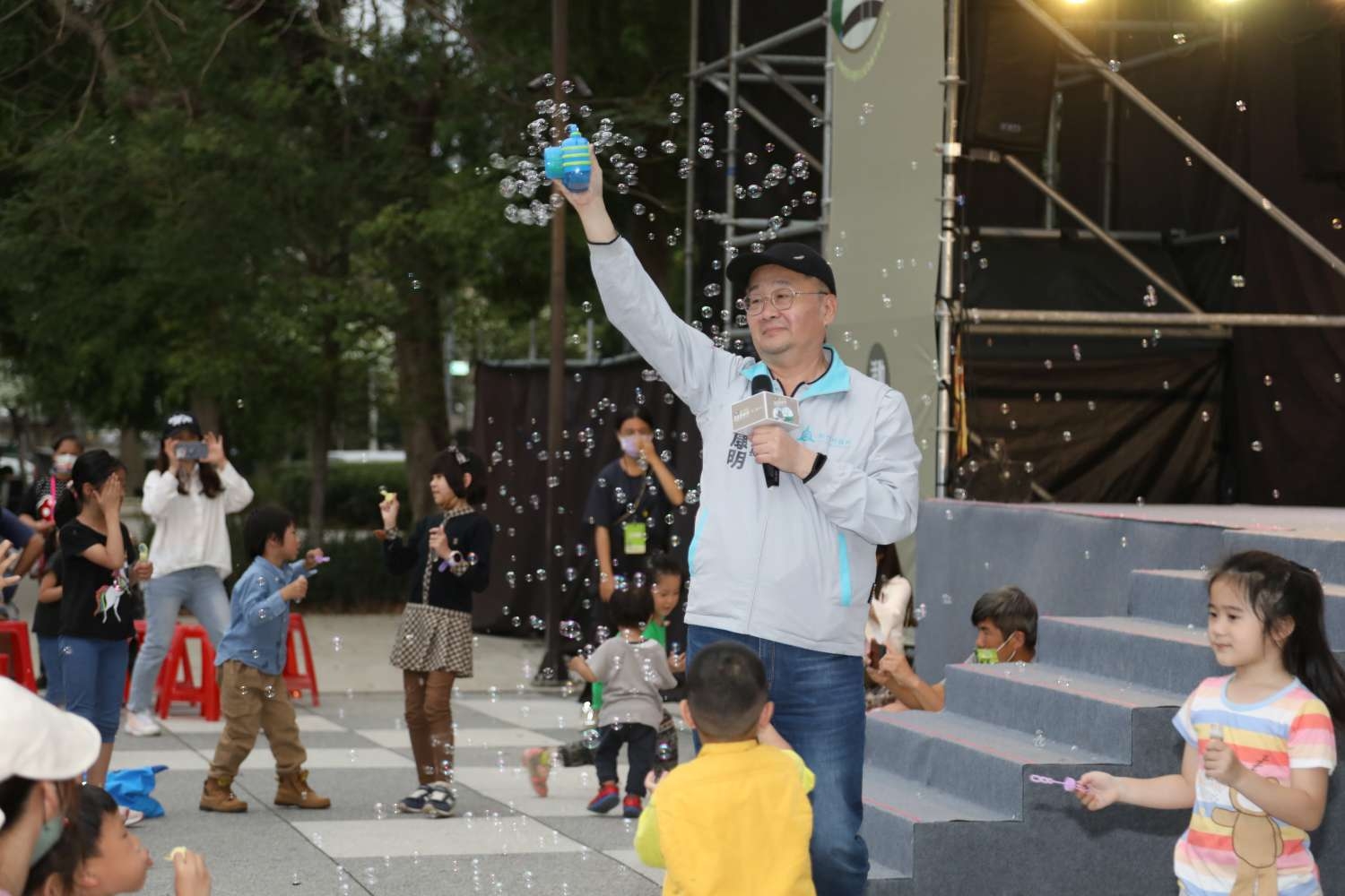 新竹市文化局長錢康明僅上任6個月就去職，在臉書留下8個字：「全身而退 安全下莊」，引發議論。（新竹市文化局提供）