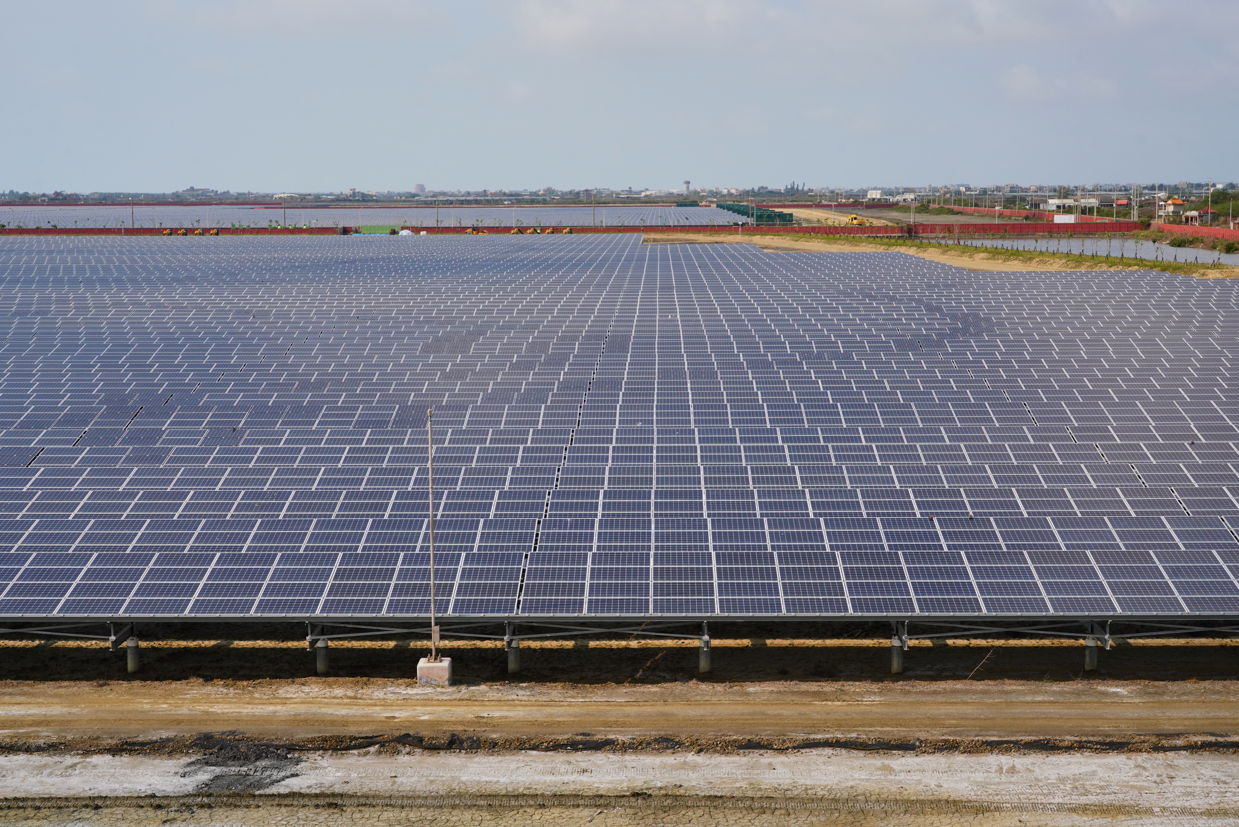 關於土地稅賦疑慮，五大光電公協會共同澄清。示意圖，本刊資料照。