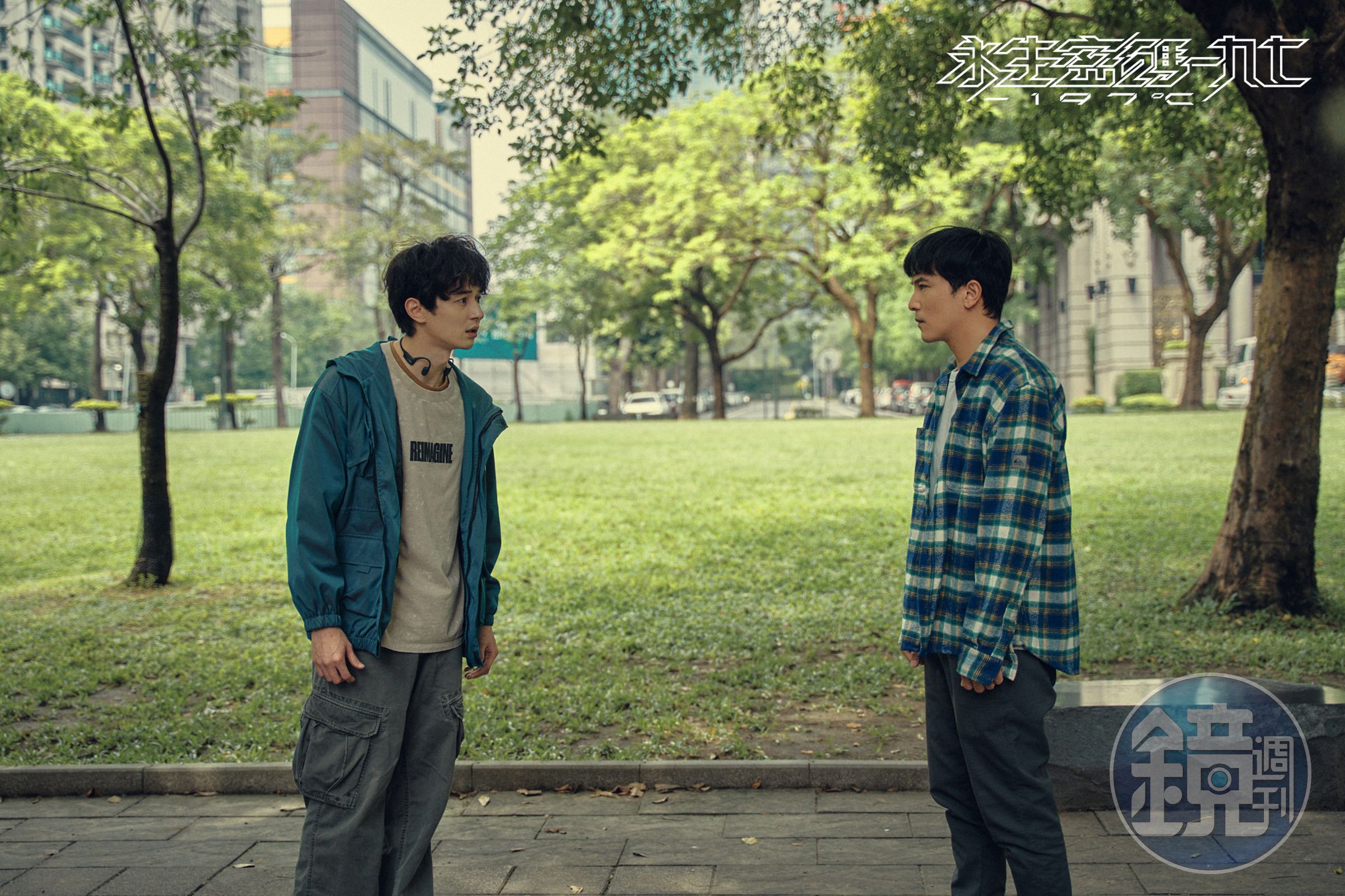邱澤、張軒睿影集中飾演爺孫,張軒睿嗆邱澤「你離我遠一點」。(時創影業提供)