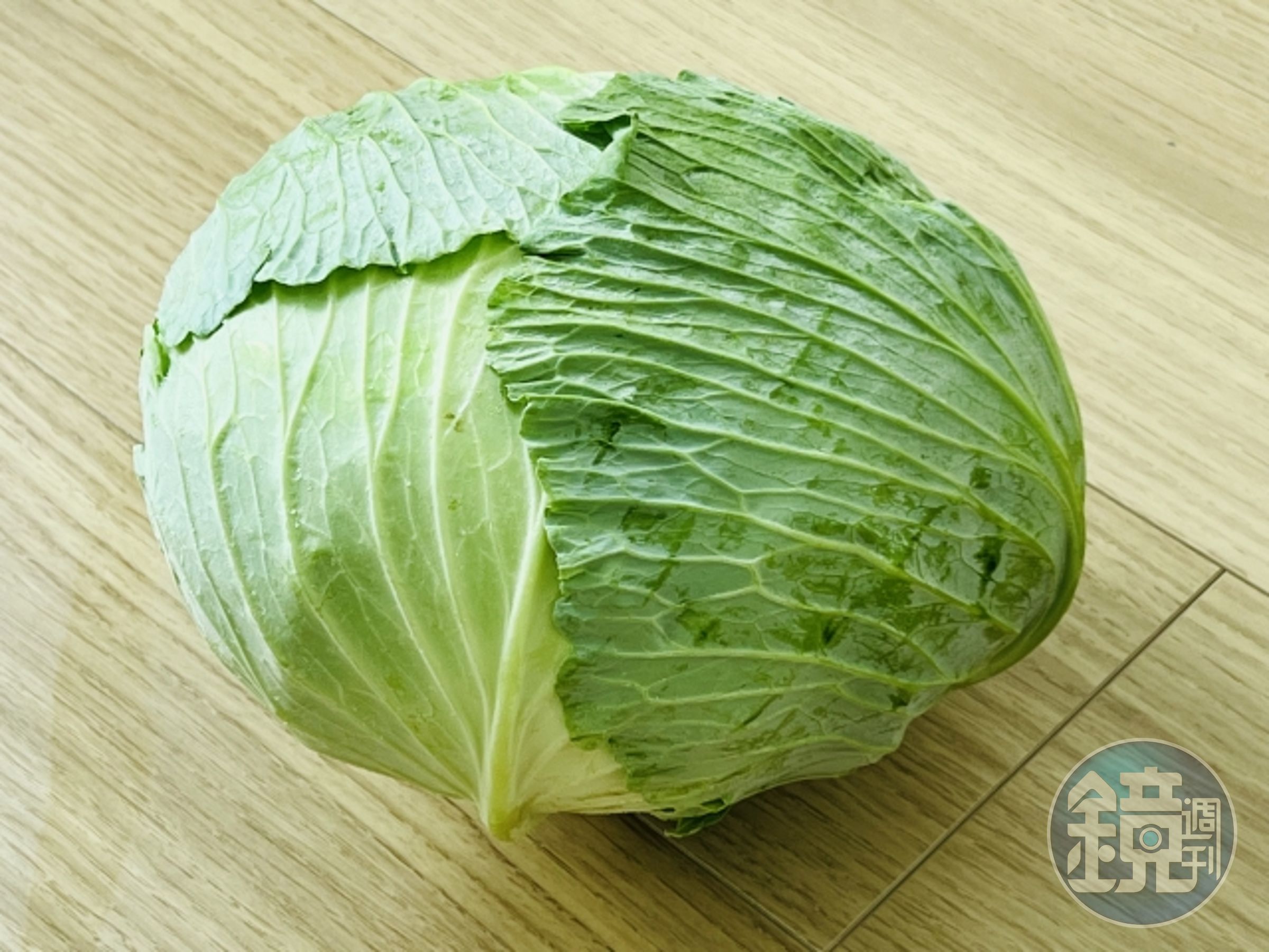 颱風接連來襲導致菜價飆漲，讓消費者超級有感，圖為高麗菜。（示意圖，photoAC）
