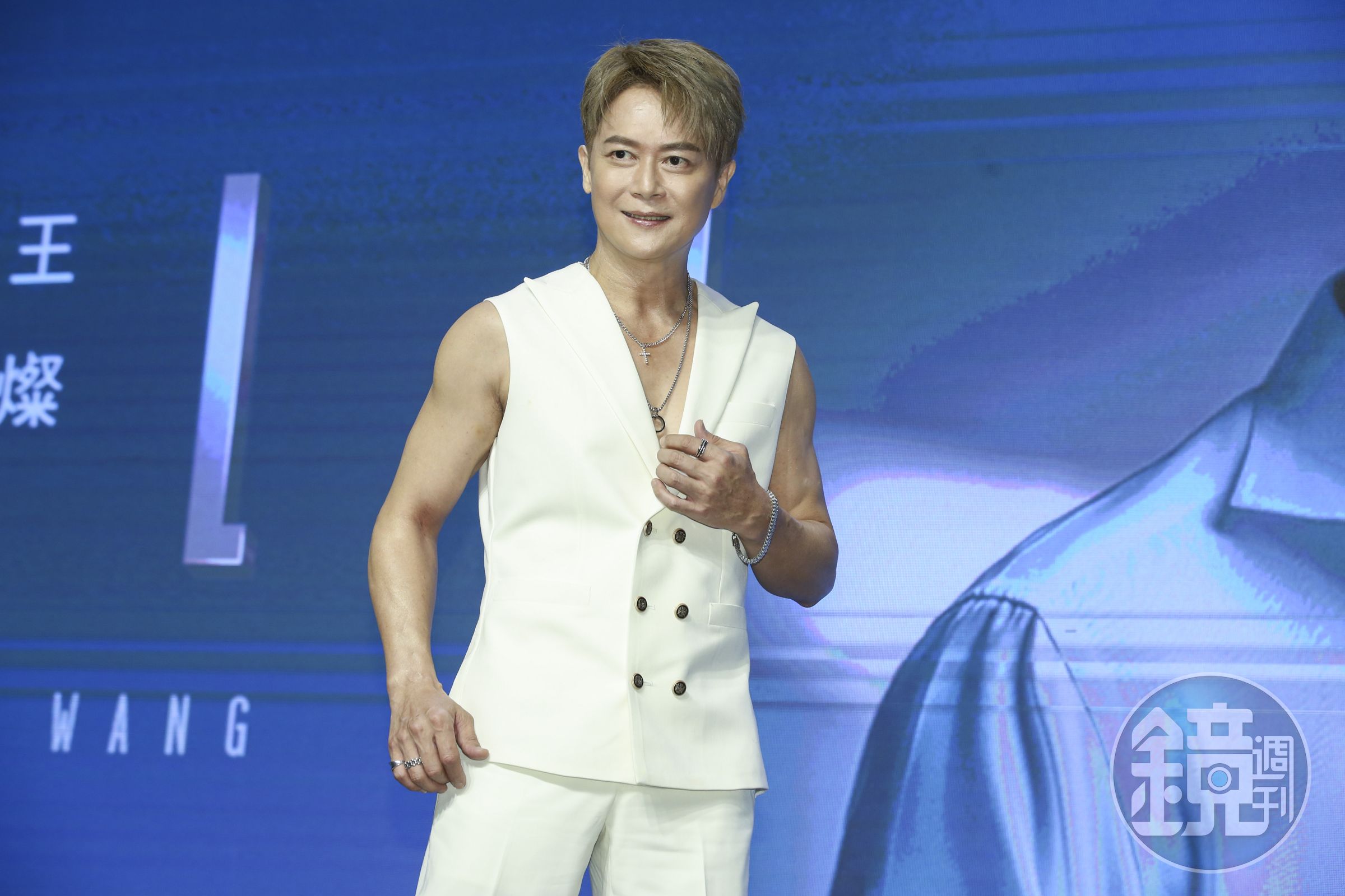 49歲演員王燦砸500萬推出首張國語EP《Hola》。