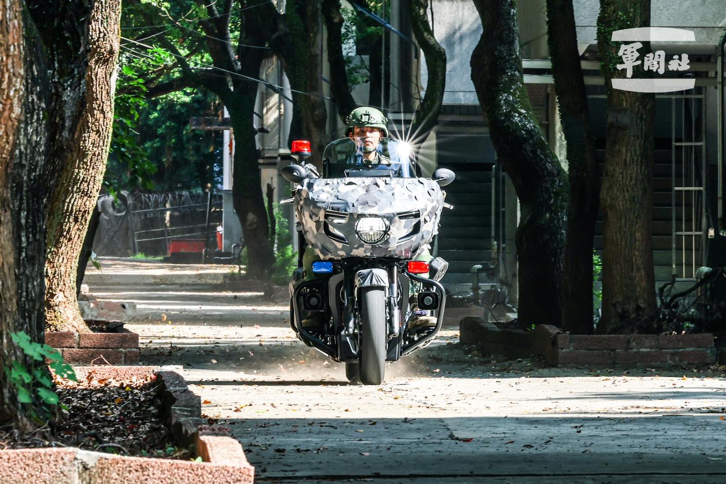 9月24日陸軍湖口營區開放，憲兵快反連將展示新購「印第安挑戰者」重機。（翻攝自國防部發言人臉書）