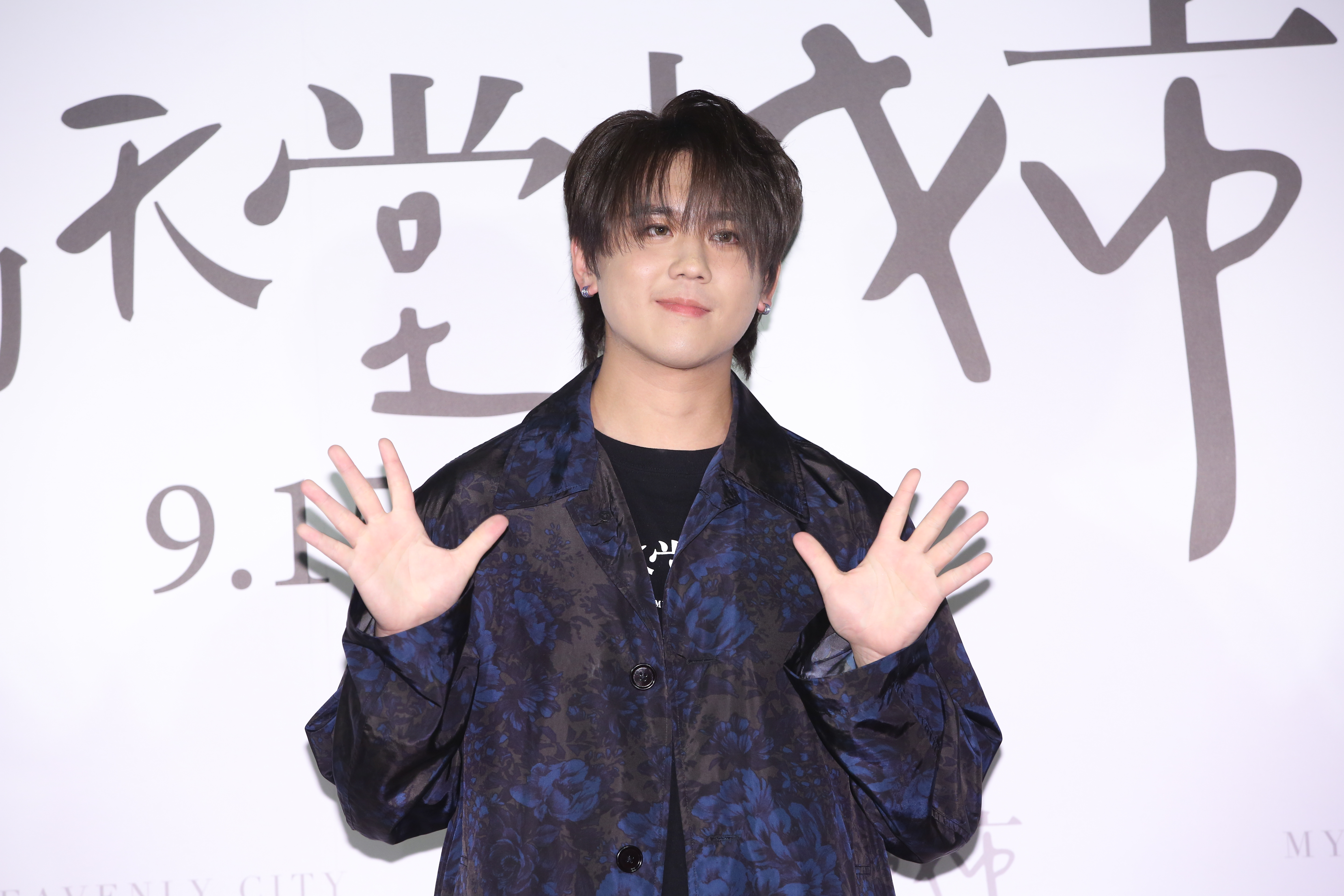 香港超人氣偶像姜濤首度來台宣傳，所到之處都有粉絲跟隨，圈粉實力驚人。