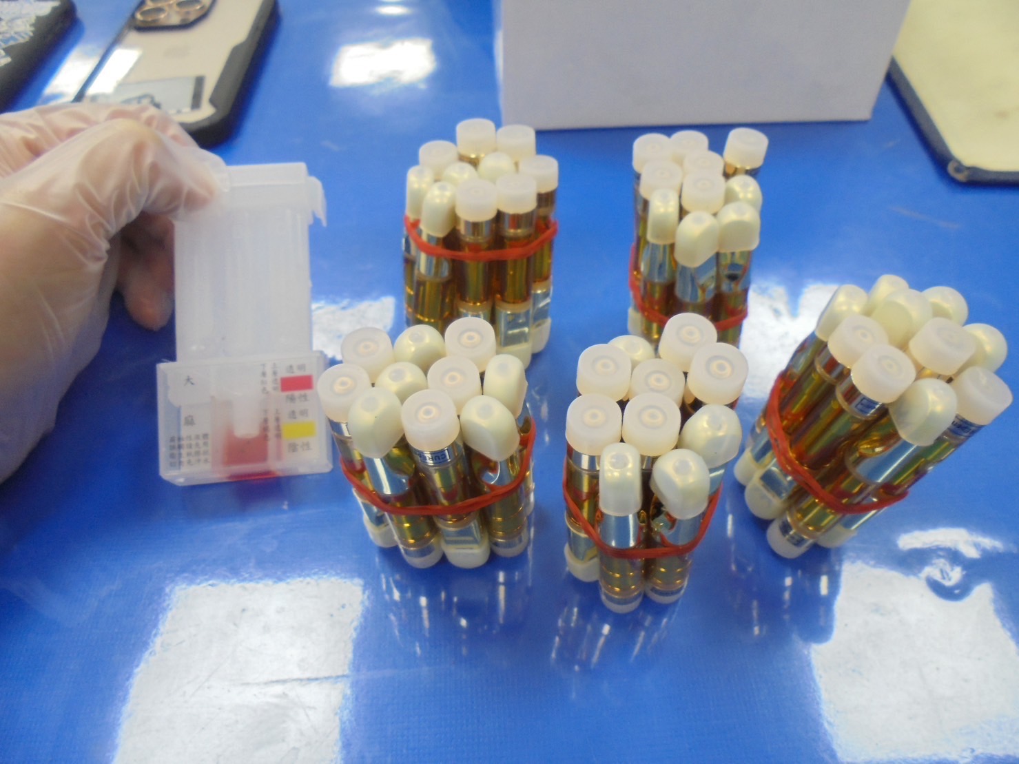 警方破獲大麻菸草、菸彈毒品一批。（警方提供）