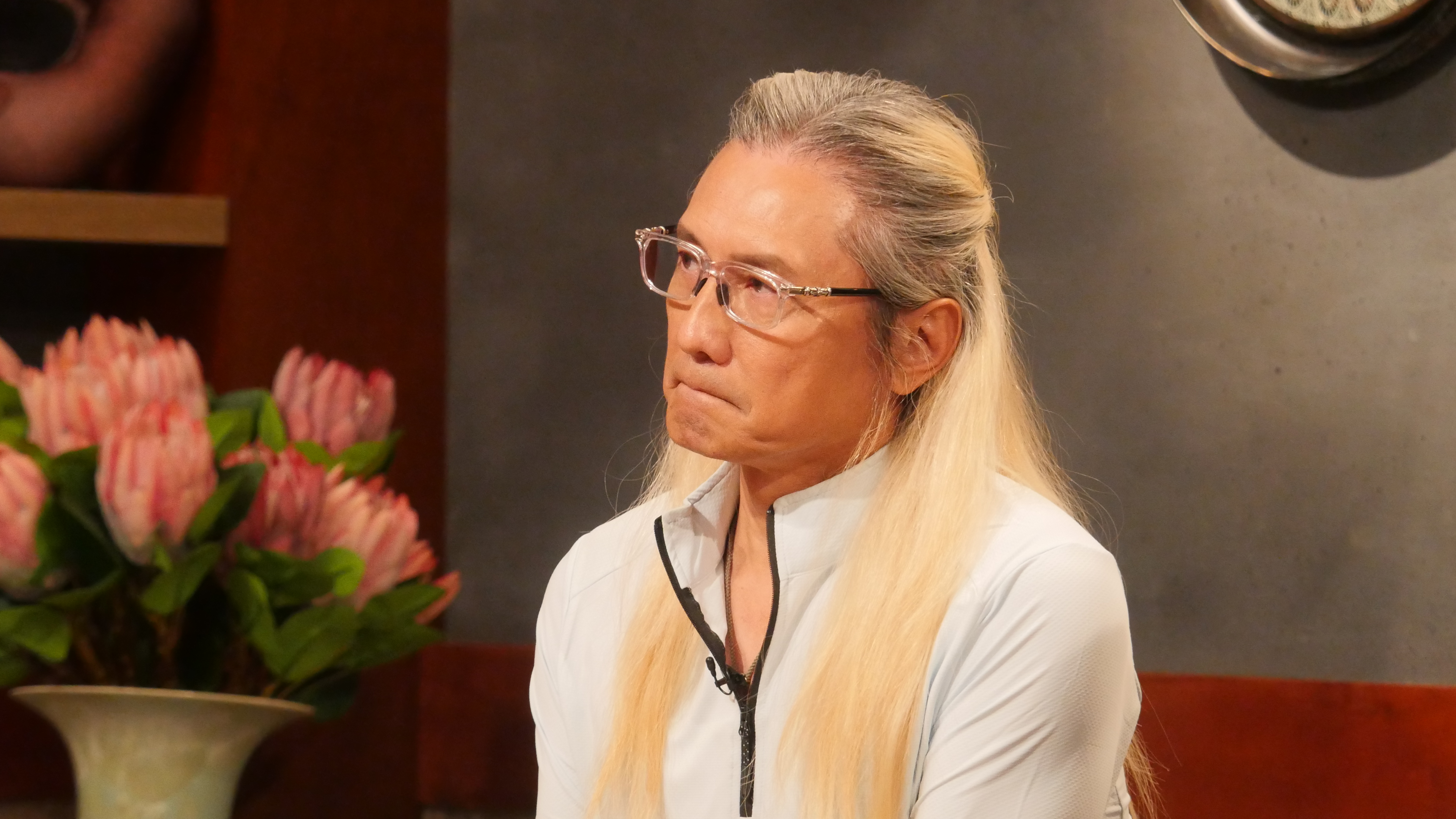 包小柏走不出喪女之痛上節目。（MOMOTV提供）