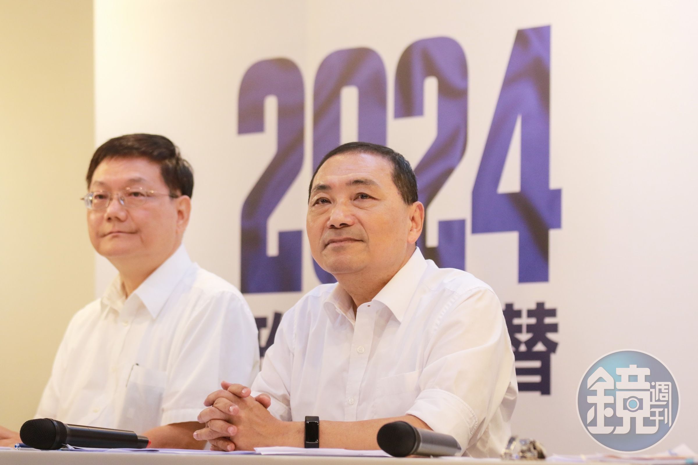 侯友宜召開記者會談政見,主張「政府挺企業,企業挺勞工」與「輕賦稅、顧青年、保勞工」。(侯友宜團隊提供)