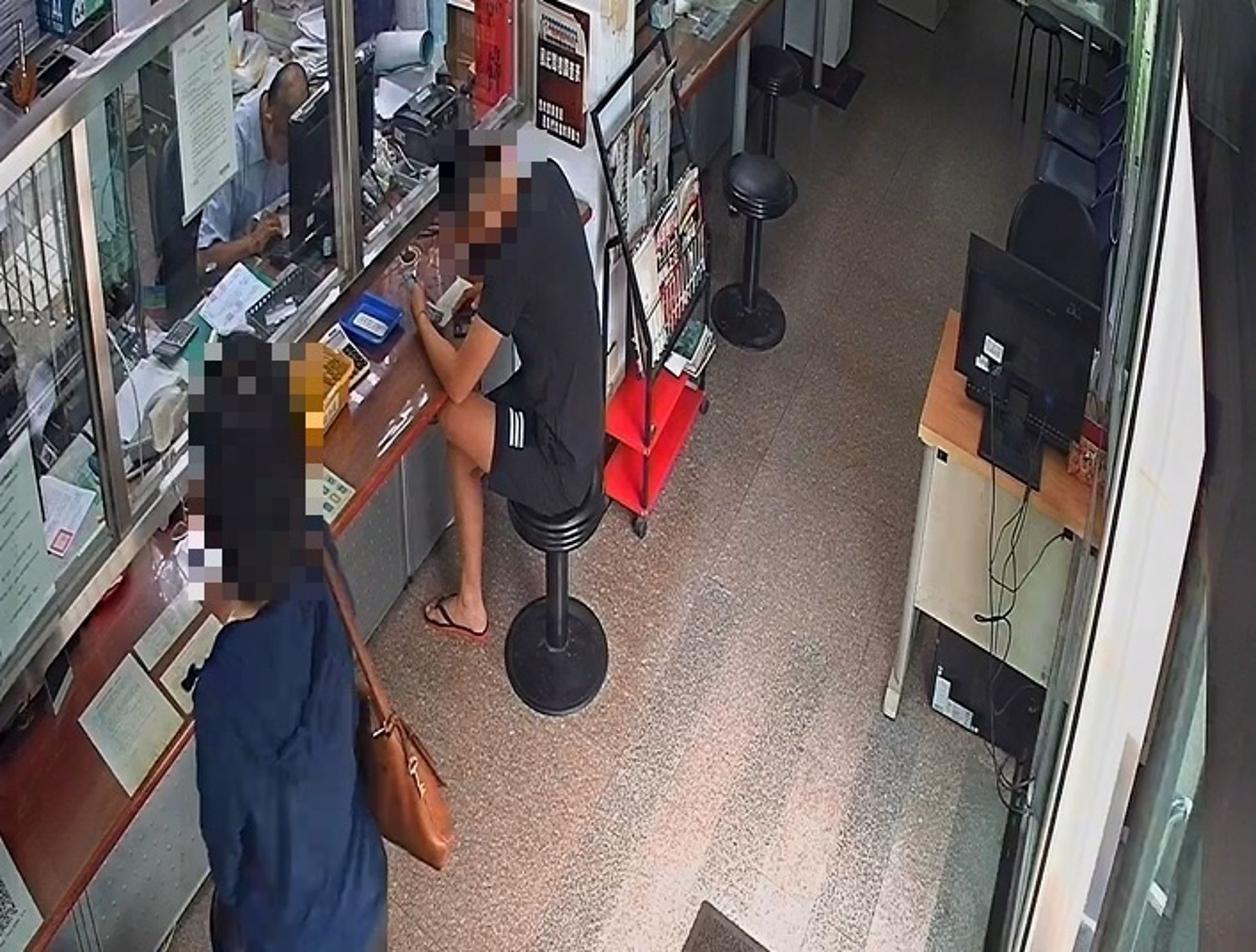 台中吳姓男子欠繳18萬罰單，聽聞剛繼承的房產遭查封，嚇得委託親友繳清。（台中分署提供）