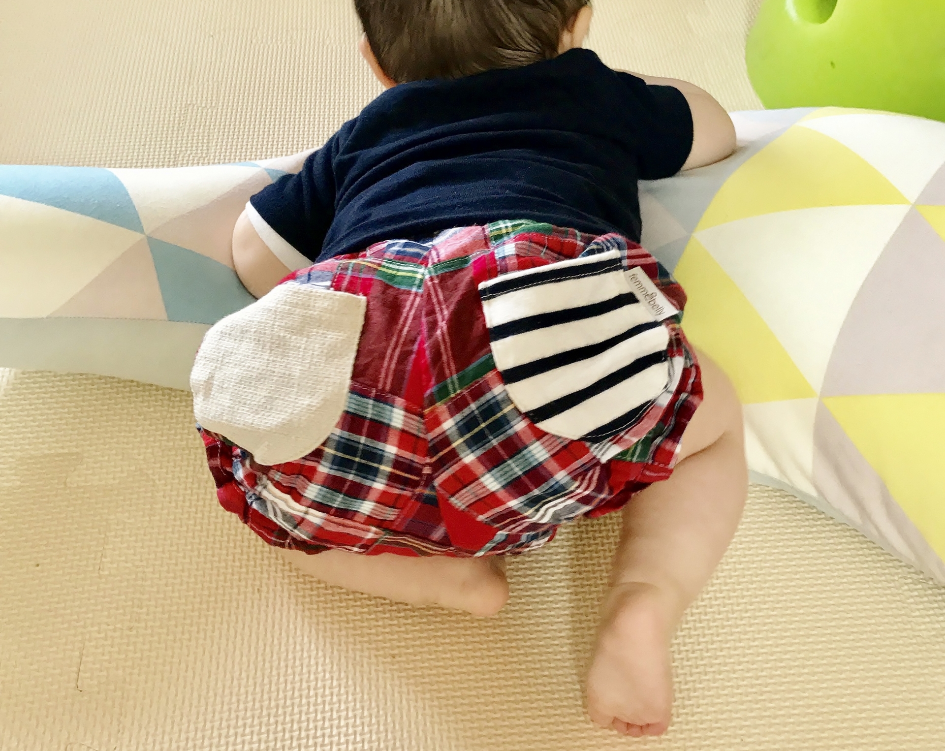 南部夫妻月收11.5萬以為夠用，沒想到生了孩子後，還是過得吃緊，深感養孩子不容易。（示意圖，photoAC）